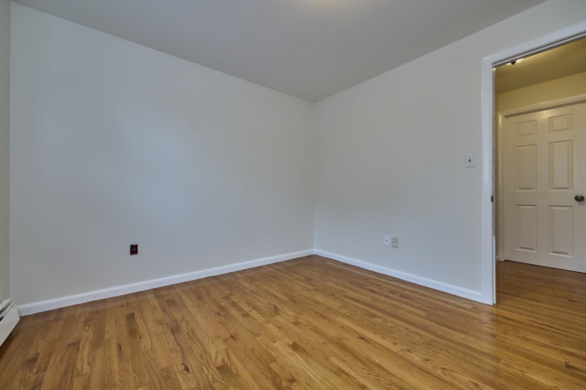 Single Family Residence at 13 Fernglade Rd, Burlington MA 01803, photo 18 of 36