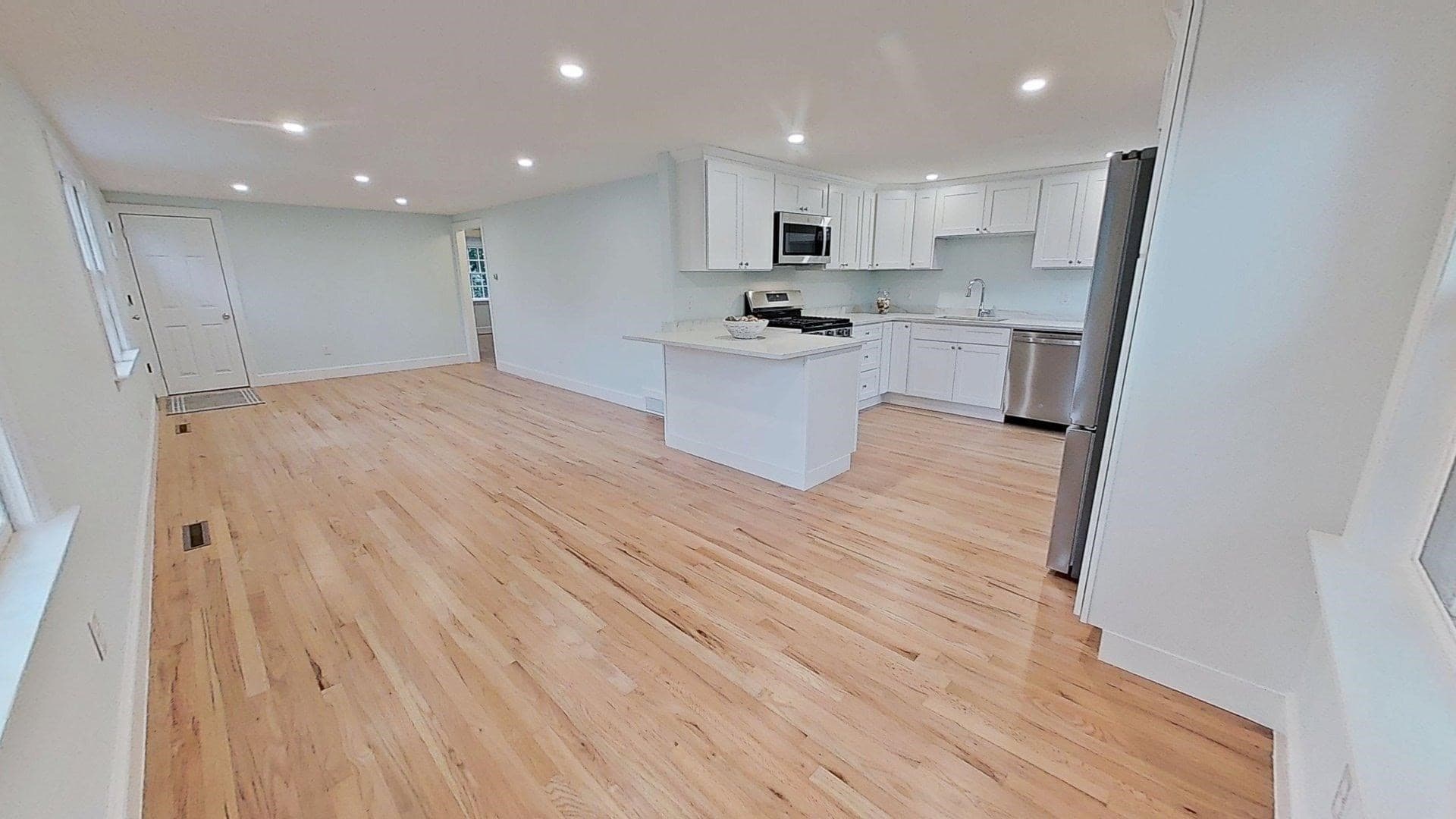 Single Family Residence at 28 Lakefield Rd, Yarmouth MA 02664, photo 9 of 30
