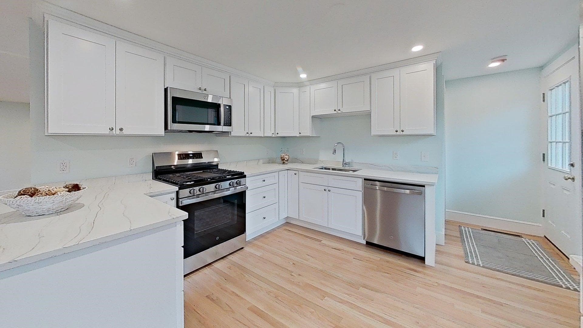 Single Family Residence at 28 Lakefield Rd, Yarmouth MA 02664, photo 11 of 30