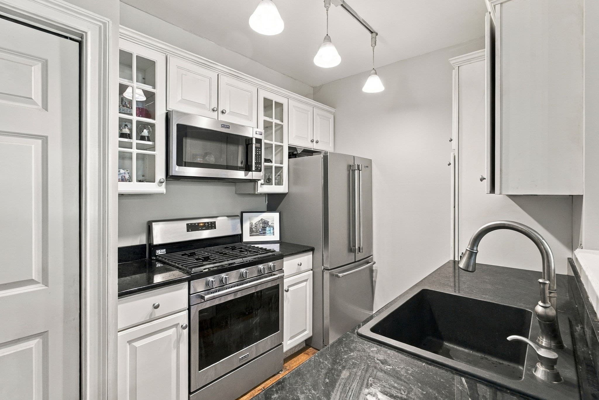 Condominium at 131 Merrimac St # 1, Newburyport MA 01950, photo 13 of 24