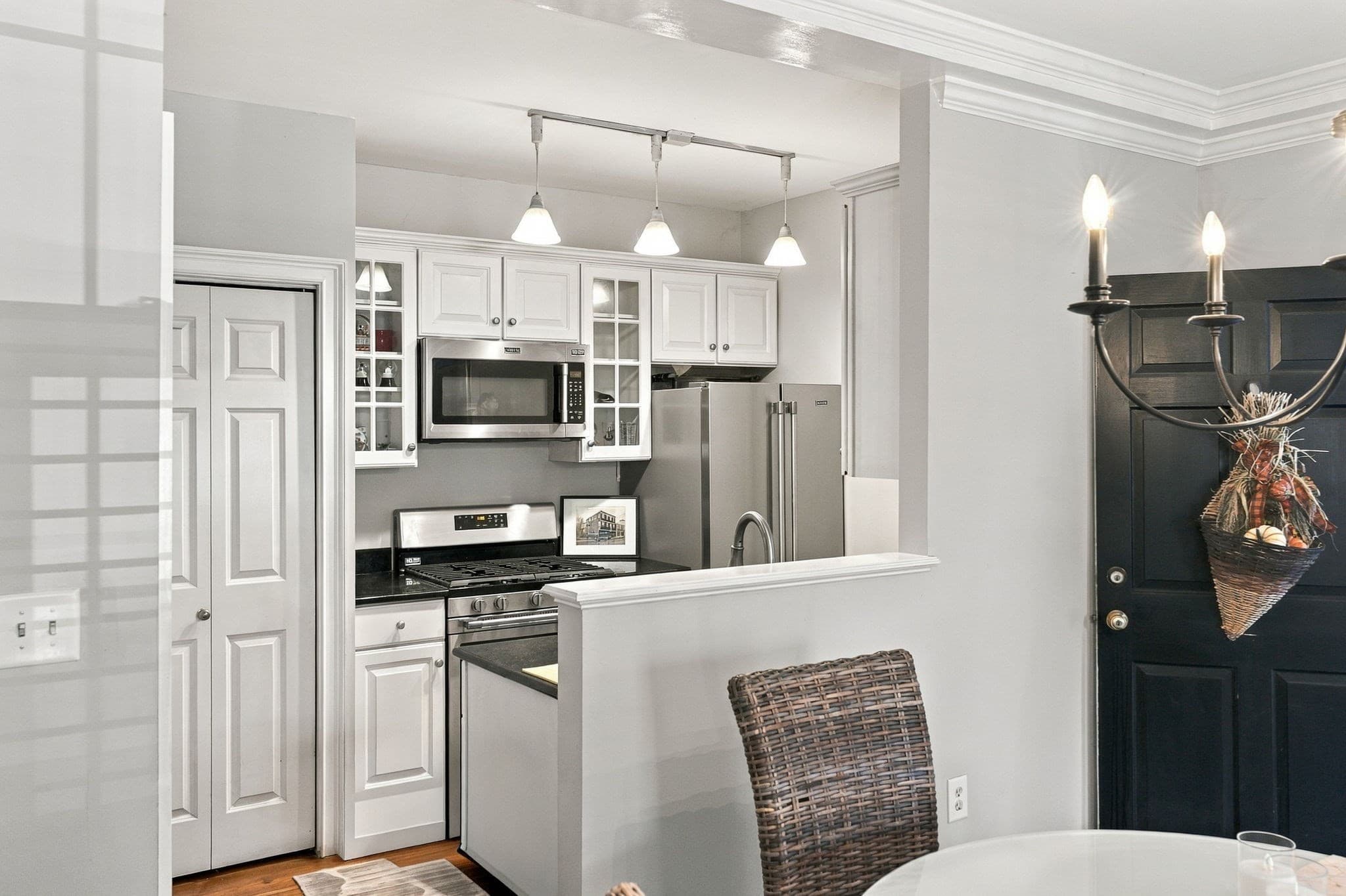 Condominium at 131 Merrimac St # 1, Newburyport MA 01950, photo 12 of 24