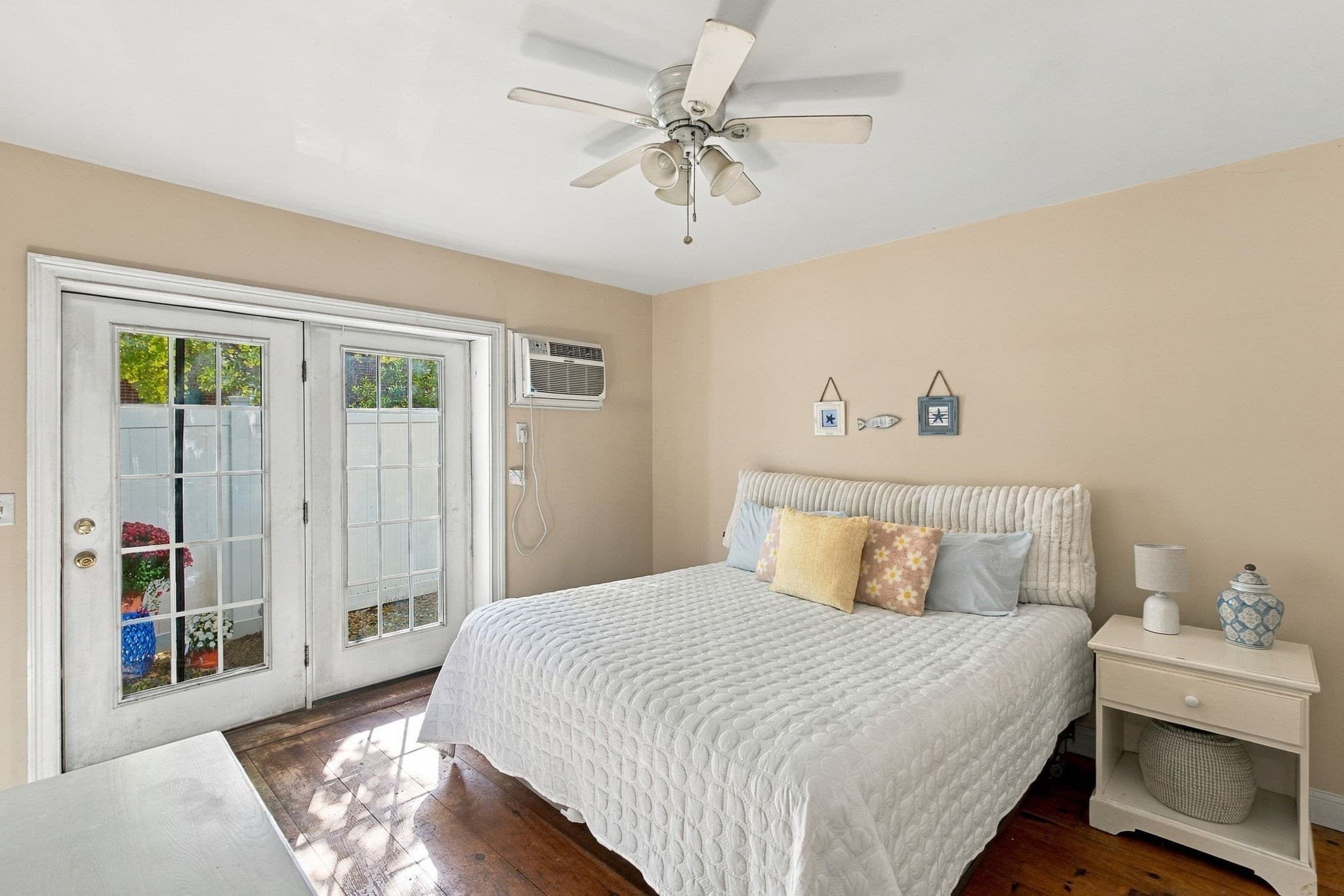 Condominium at 131 Merrimac St # 1, Newburyport MA 01950, photo 22 of 24