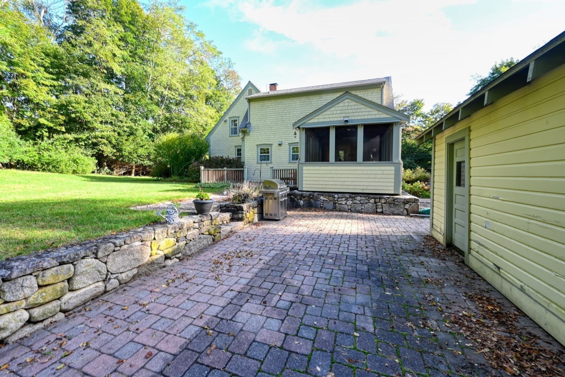 Single Family Residence at 240 Oldham Street, Pembroke MA 02359, photo 10 of 38
