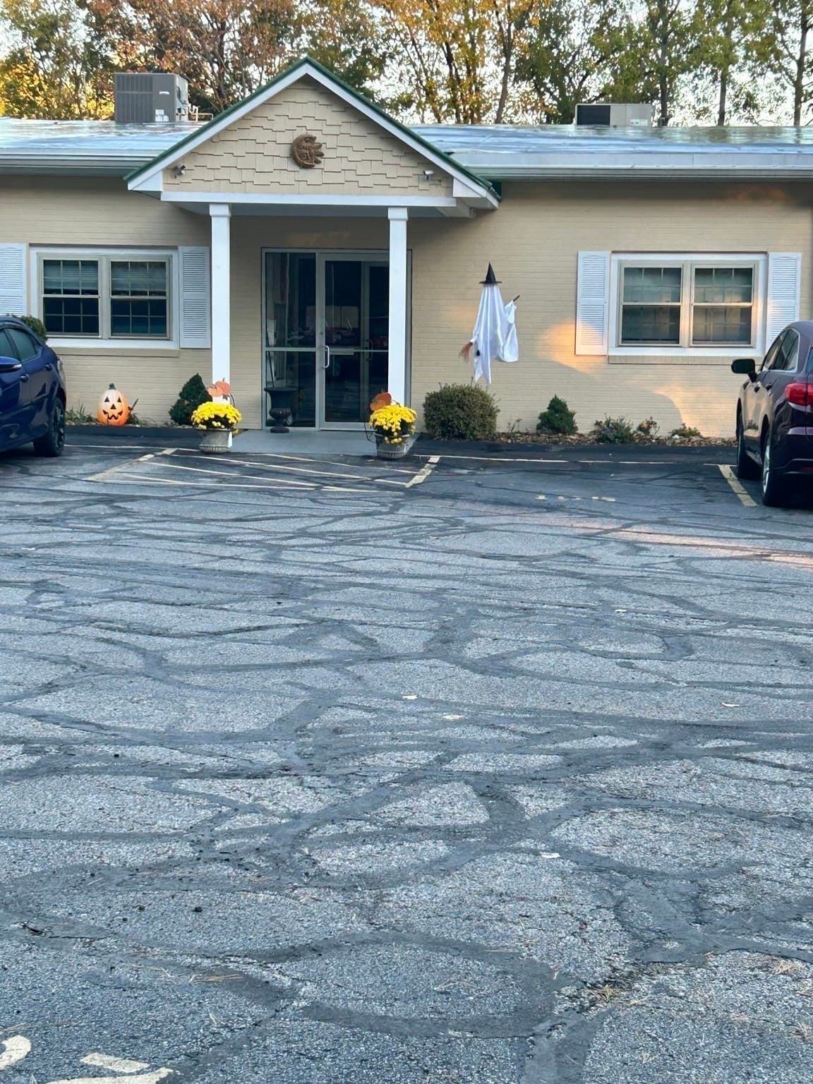 Condominium at 215 Mill St. # 121, Worcester MA 01602, photo 9 of 11