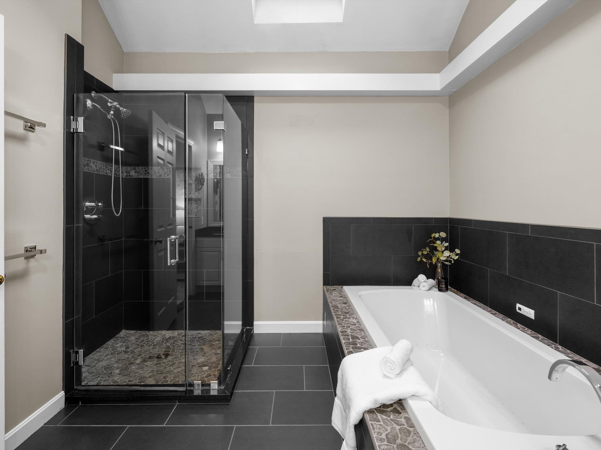 Condominium at 40 Powder Hill Way # 40, Westborough MA 01581, photo 25 of 42