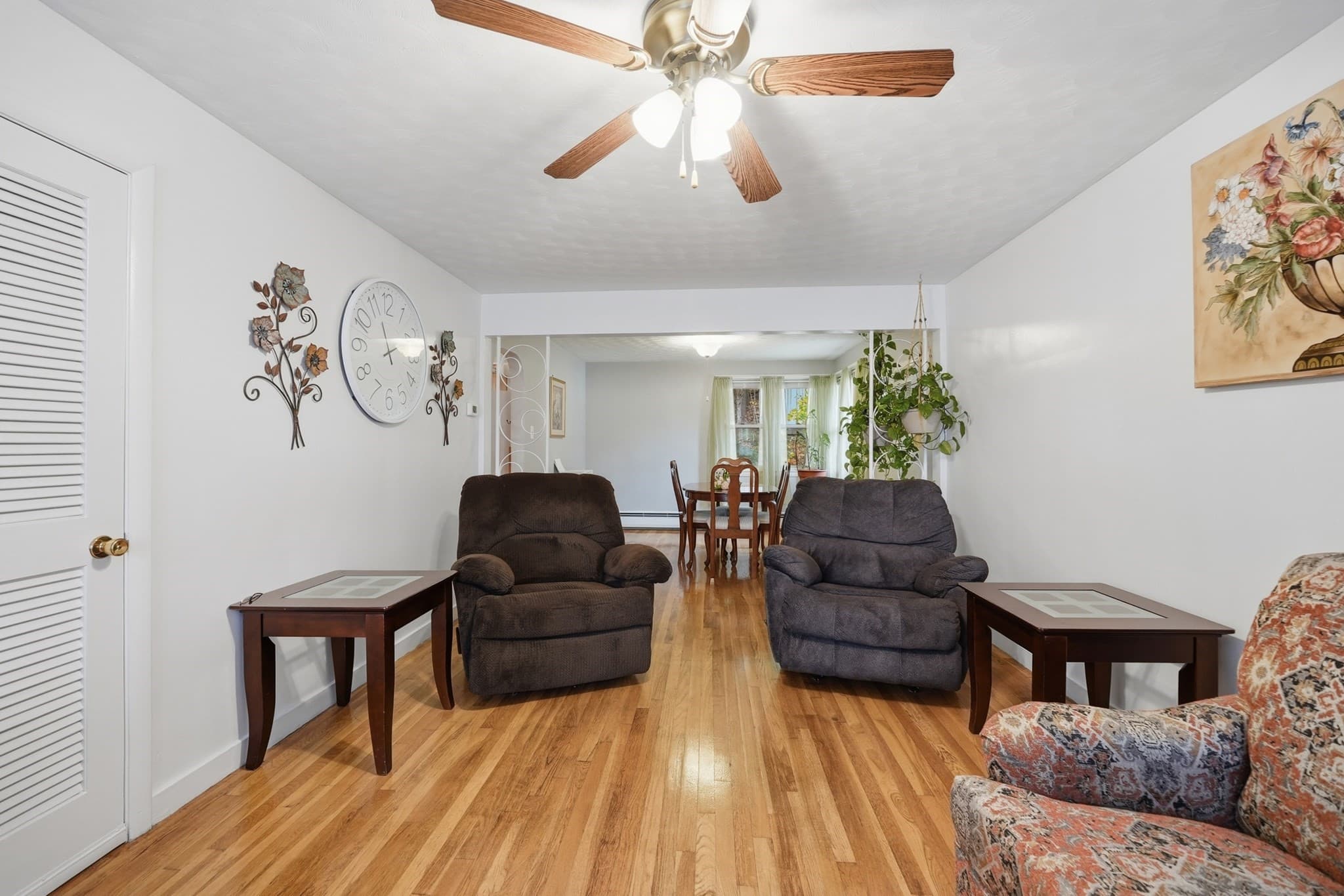 Single Family Residence at 605 Chandler St, Worcester MA 01602, photo 6 of 39