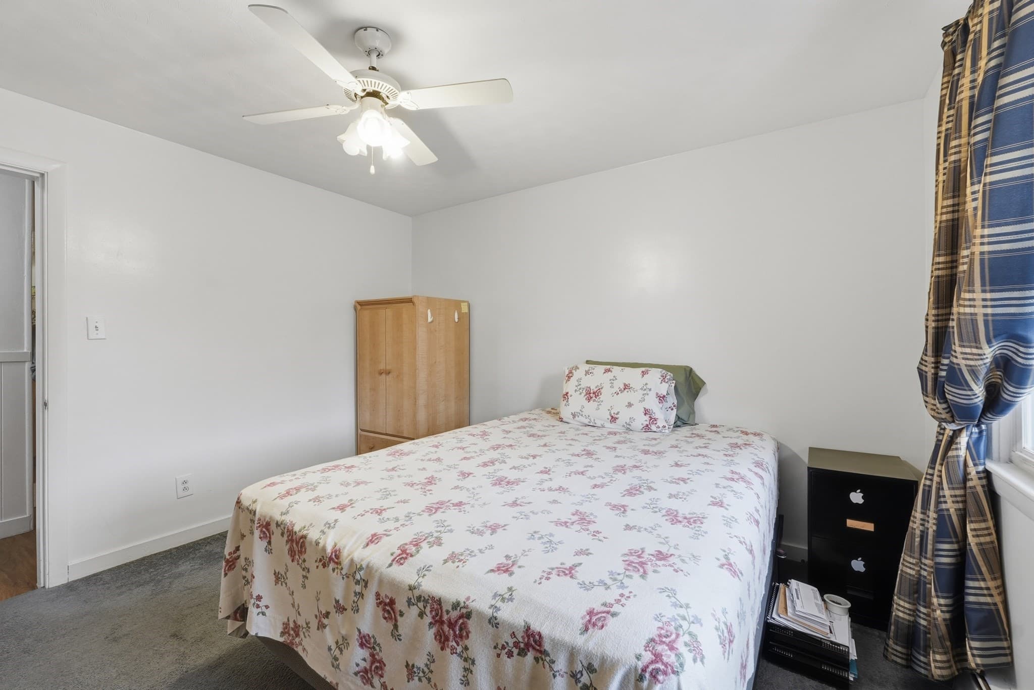 Single Family Residence at 605 Chandler St, Worcester MA 01602, photo 12 of 39