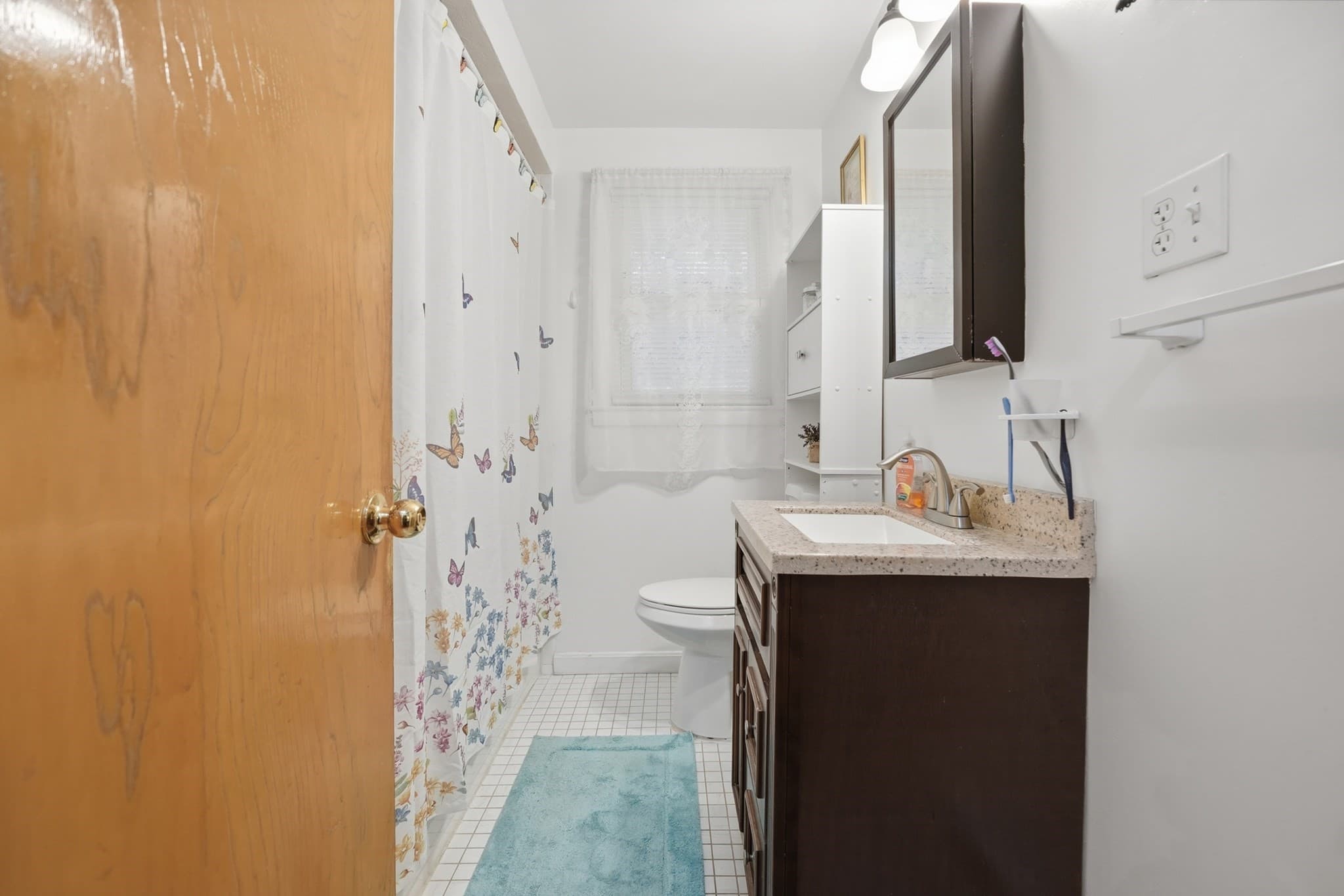 Single Family Residence at 605 Chandler St, Worcester MA 01602, photo 19 of 39