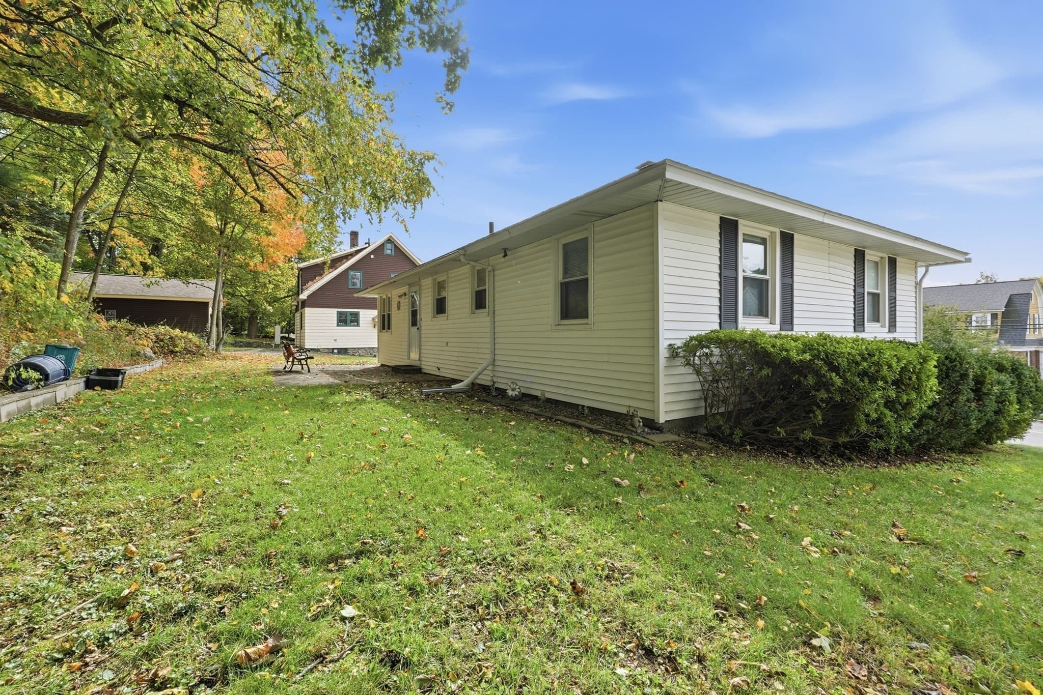 Single Family Residence at 605 Chandler St, Worcester MA 01602, photo 31 of 39