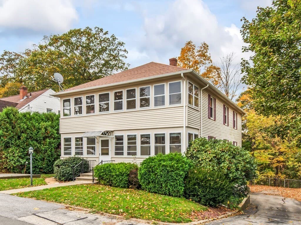 20 Roger St, Southbridge MA 01550