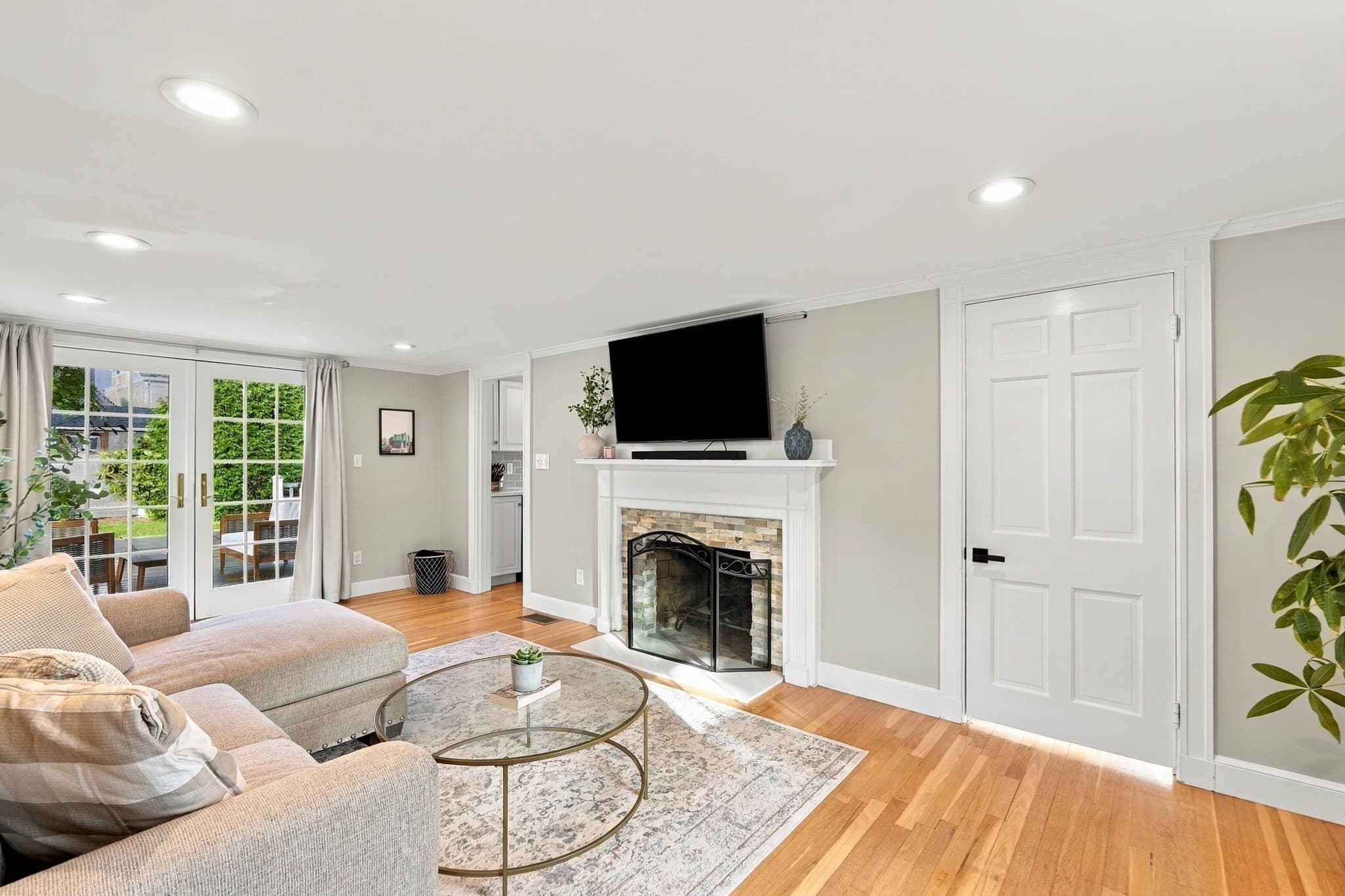 Single Family Residence at 68 French Ave, Braintree MA 02184, photo 4 of 41