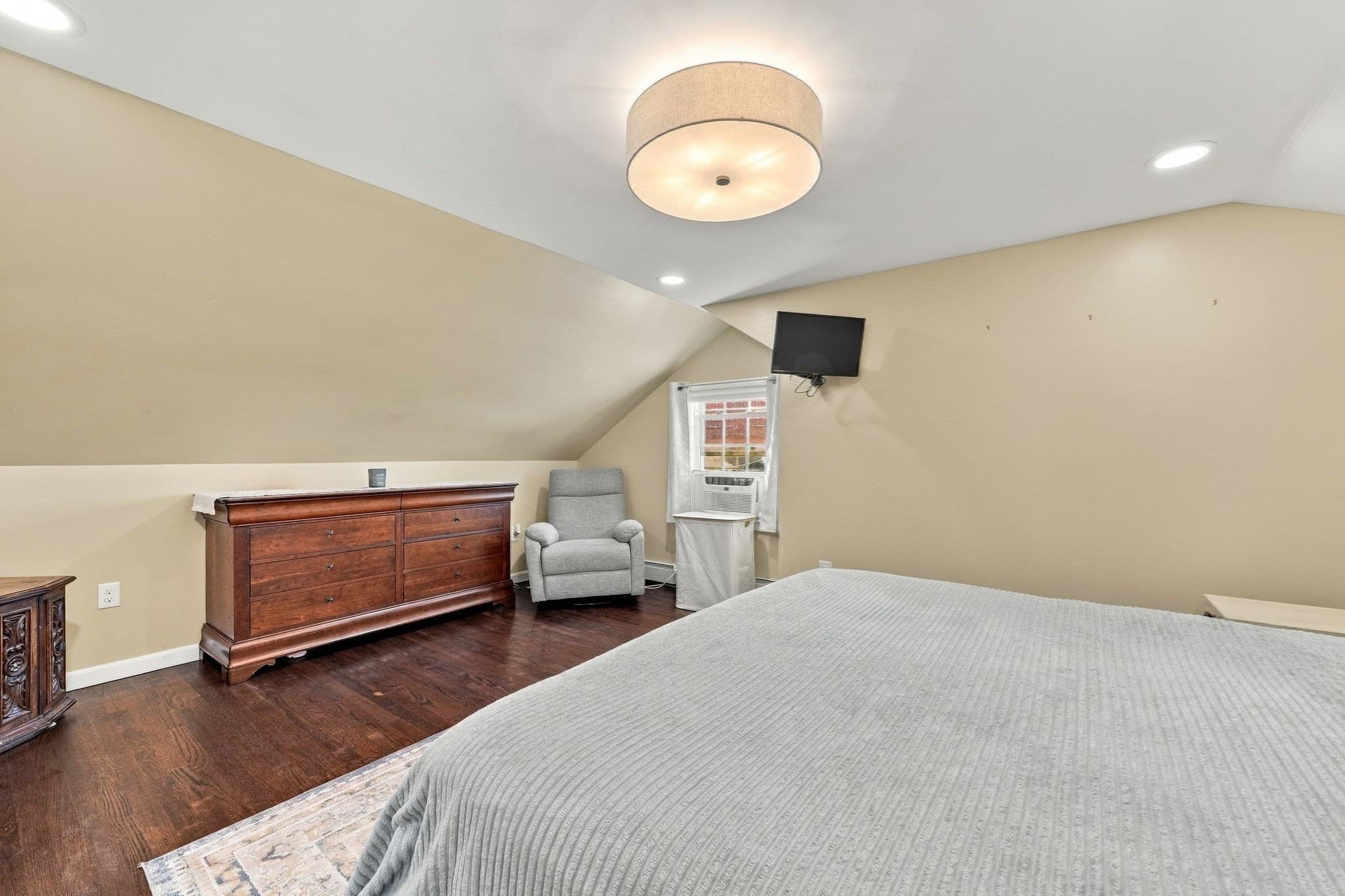 Single Family Residence at 258 Goodwin St, Fall River MA 02724, photo 23 of 34
