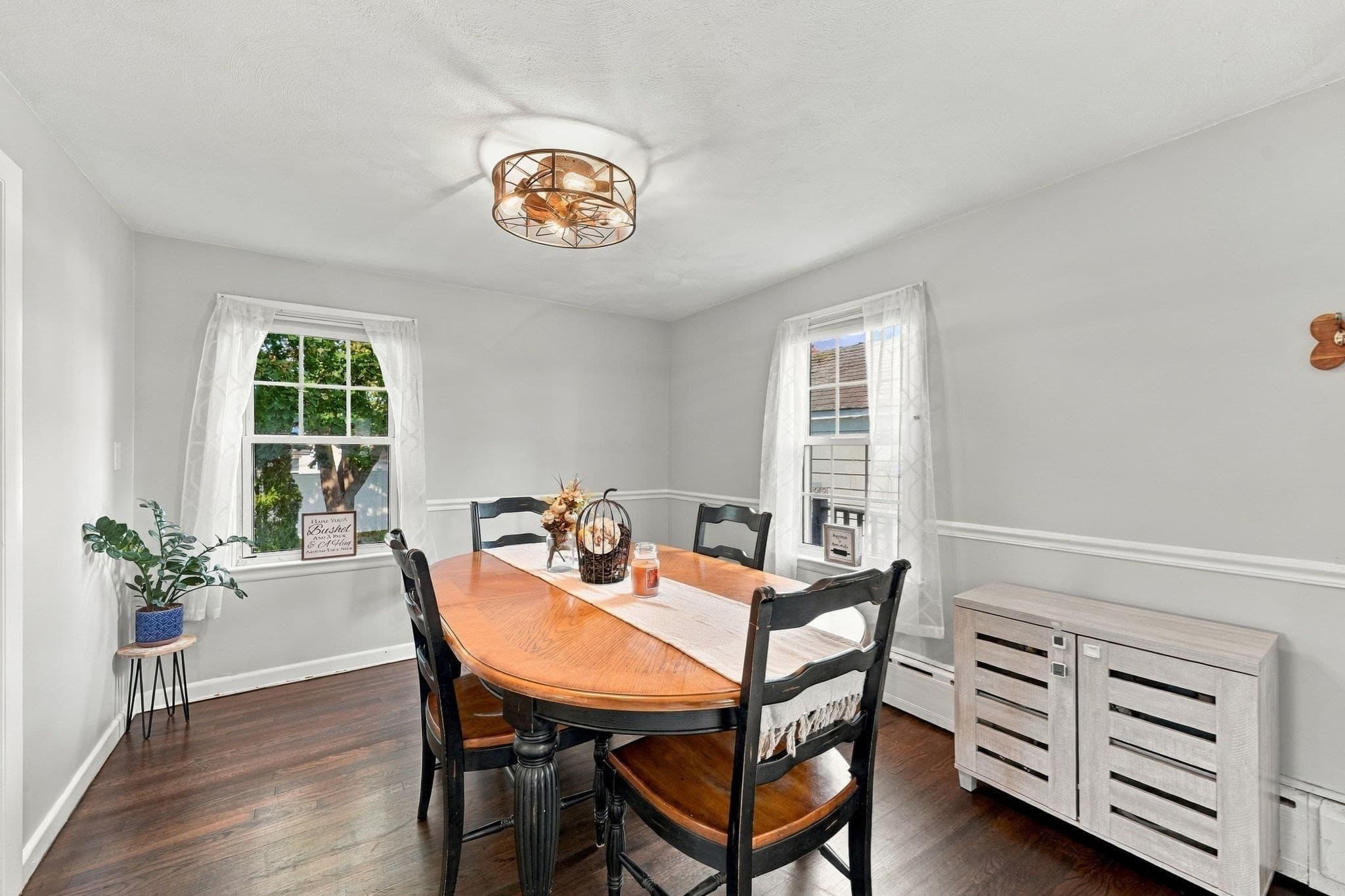 Single Family Residence at 258 Goodwin St, Fall River MA 02724, photo 8 of 34