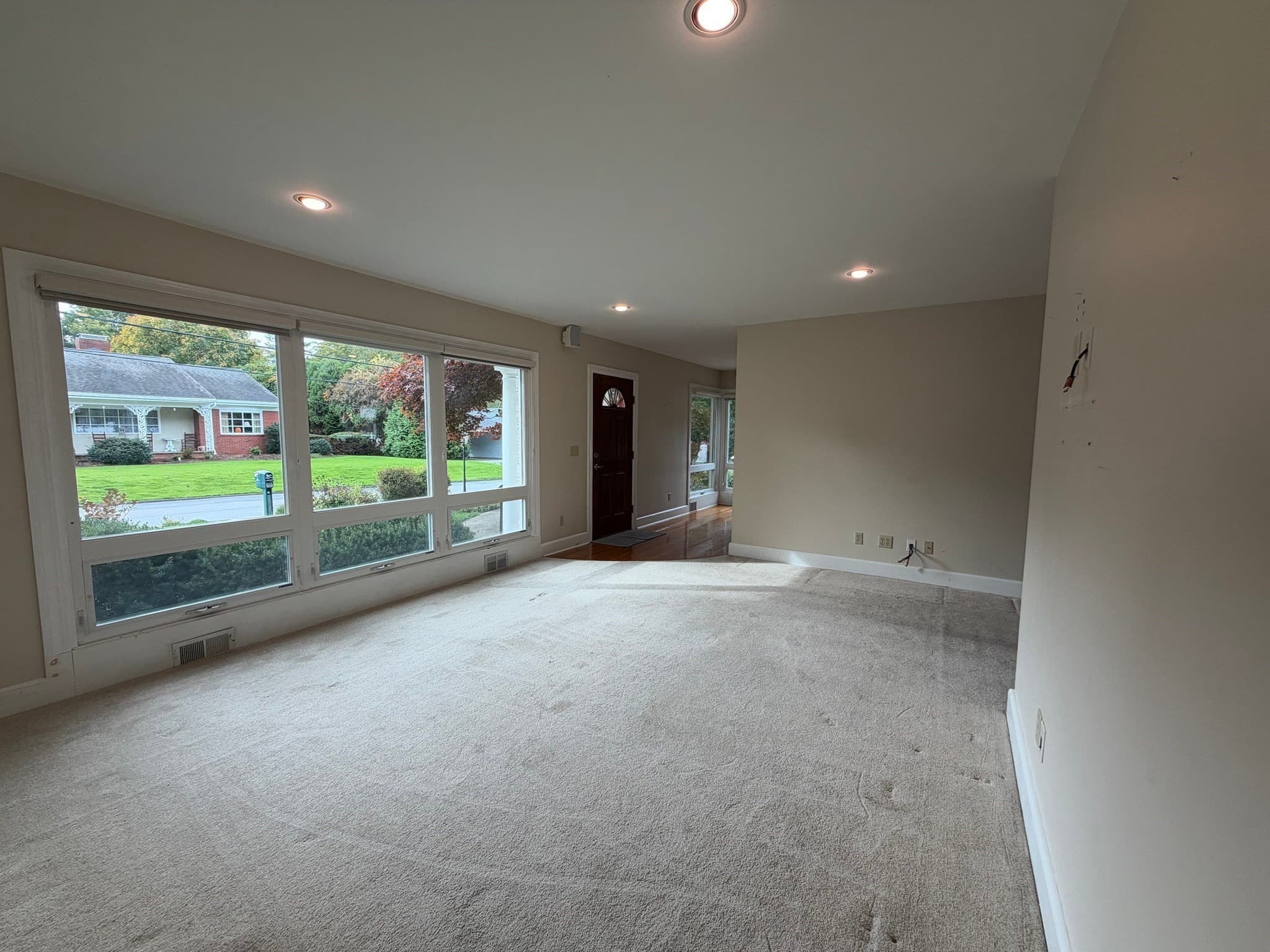 Single Family Residence at 25 Wayne Memorial Dr, Dartmouth MA 02747, photo 12 of 42