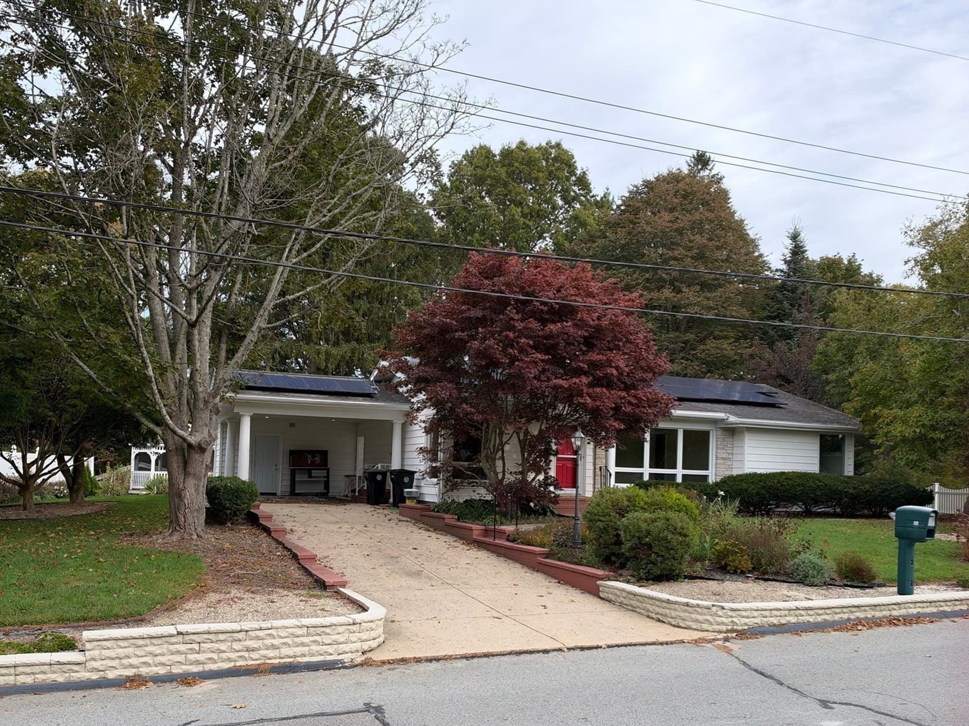 25 Wayne Memorial Dr, Dartmouth MA 02747