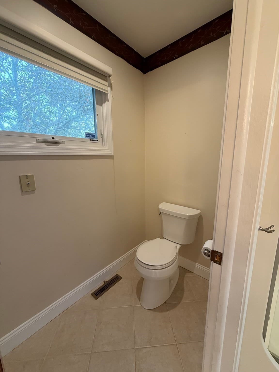 Single Family Residence at 25 Wayne Memorial Dr, Dartmouth MA 02747, photo 18 of 42