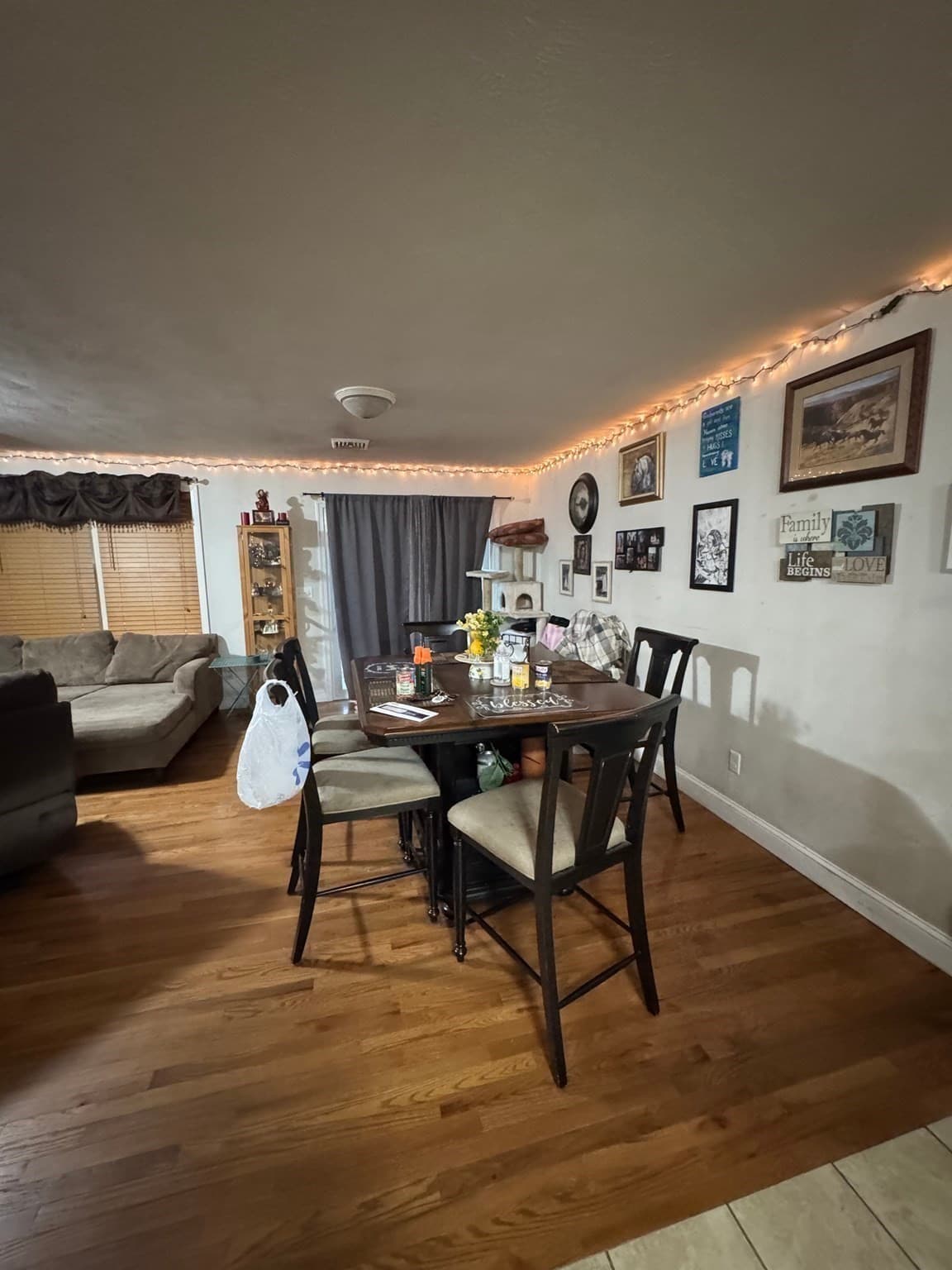 Single Family Residence at 11 Park St, Swansea MA 02777, photo 9 of 35