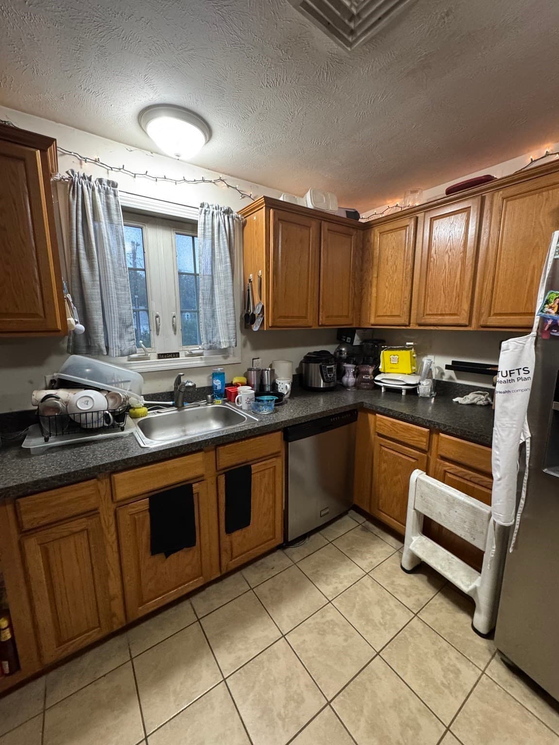 Single Family Residence at 11 Park St, Swansea MA 02777, photo 8 of 35