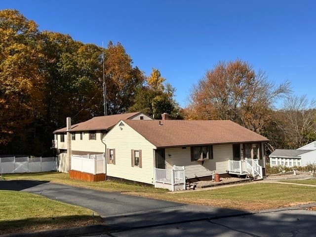 Single Family Residence at 24 Woodland St, Millbury MA 01527, photo 5 of 36