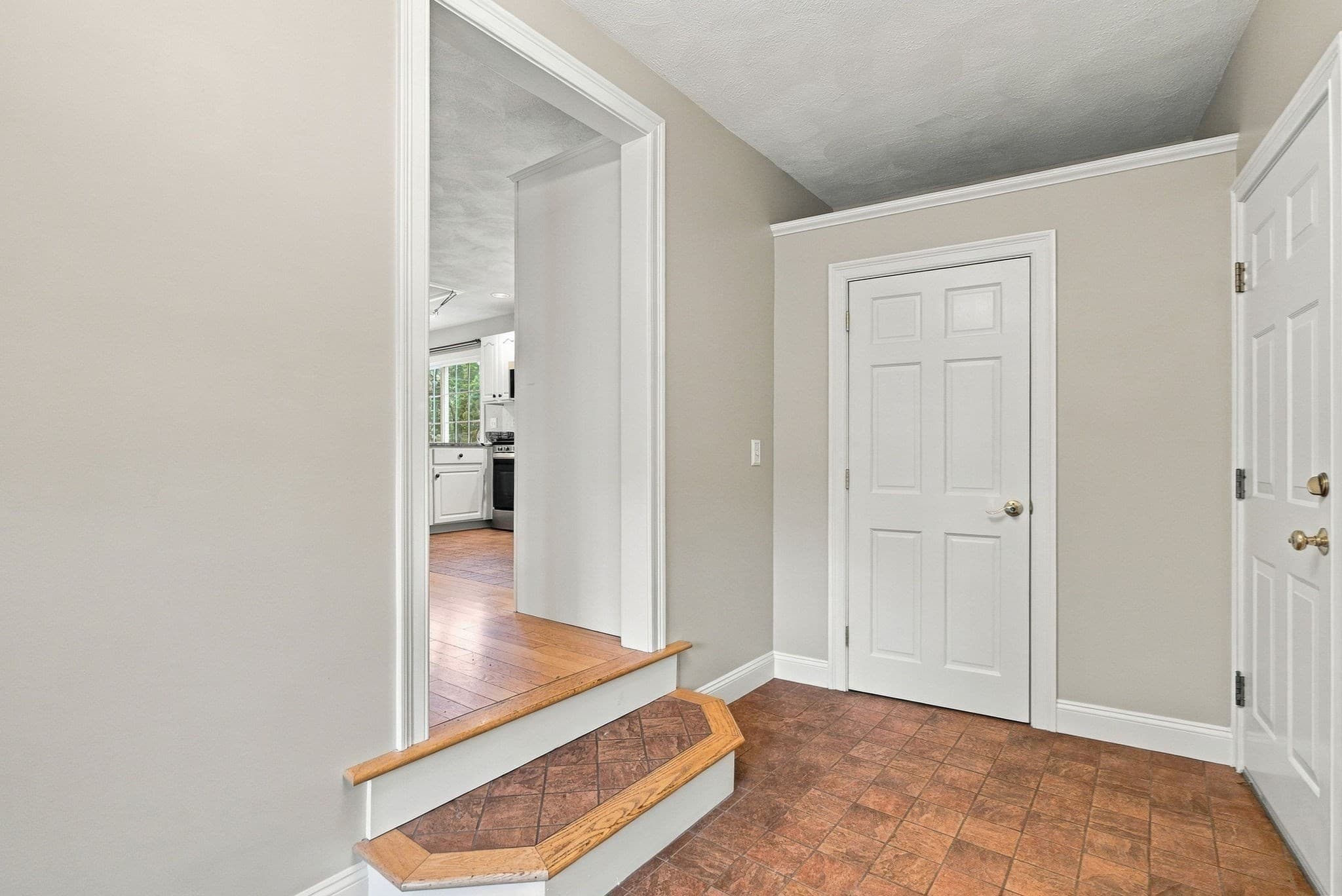 Single Family Residence at 14 South Hampton Rd, Amesbury MA 01913, photo 19 of 42