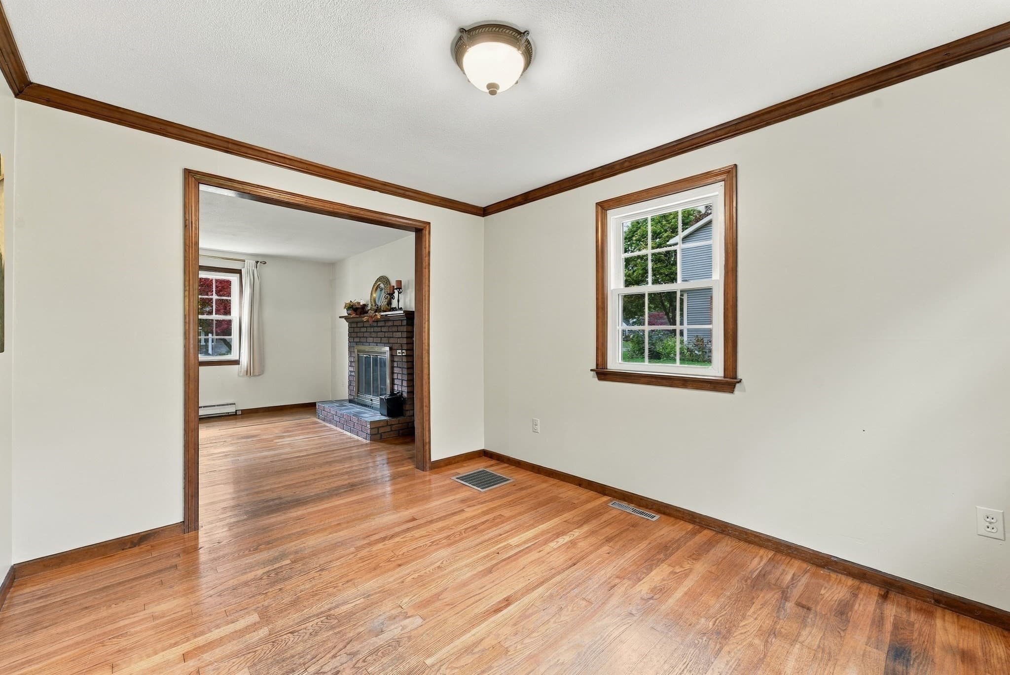 Single Family Residence at 74 Havenhurst Rd, West Springfield MA 01089, photo 10 of 40