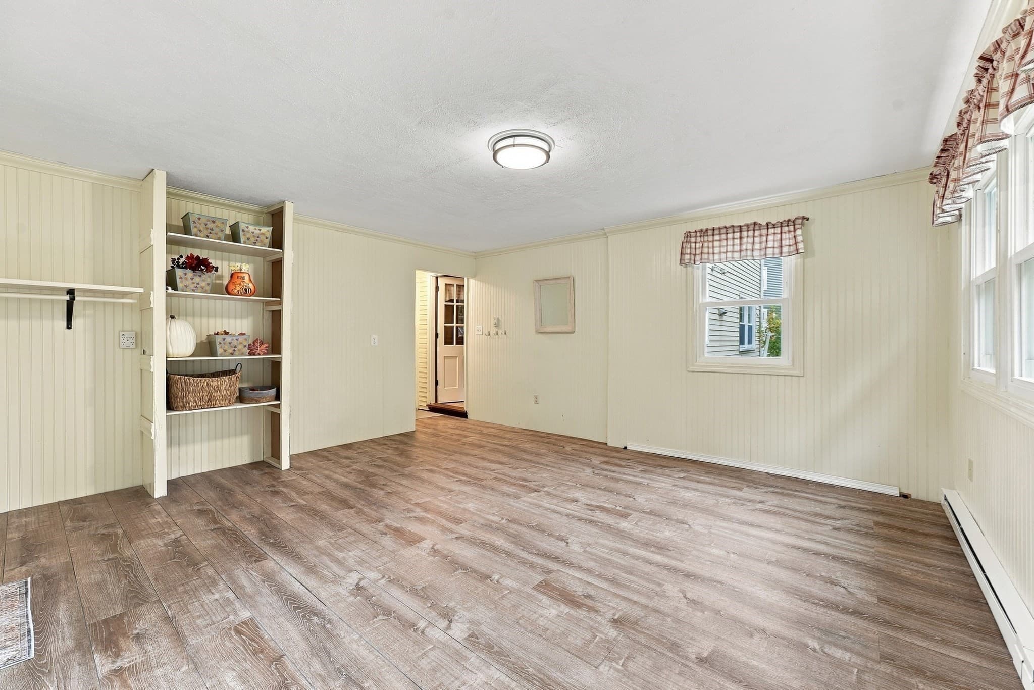 Single Family Residence at 74 Havenhurst Rd, West Springfield MA 01089, photo 18 of 40