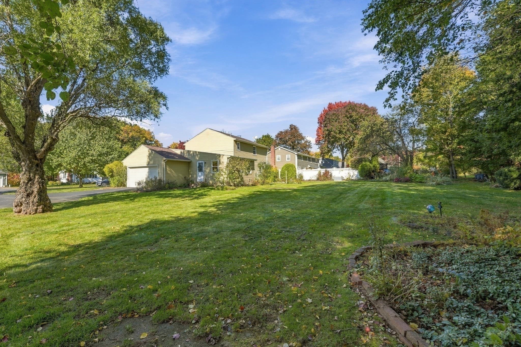 Single Family Residence at 74 Havenhurst Rd, West Springfield MA 01089, photo 37 of 40