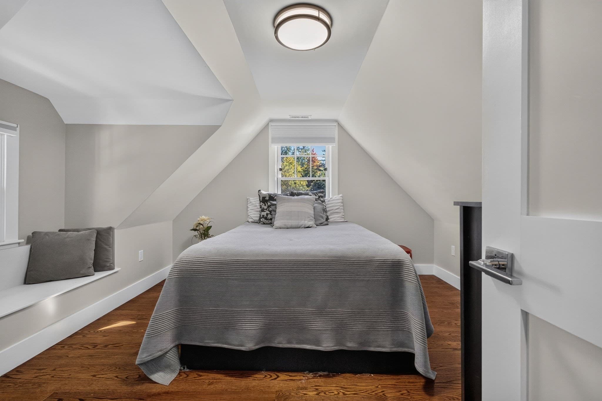 Condominium at 611 Centre St # 1, Newton MA 02458, photo 31 of 42