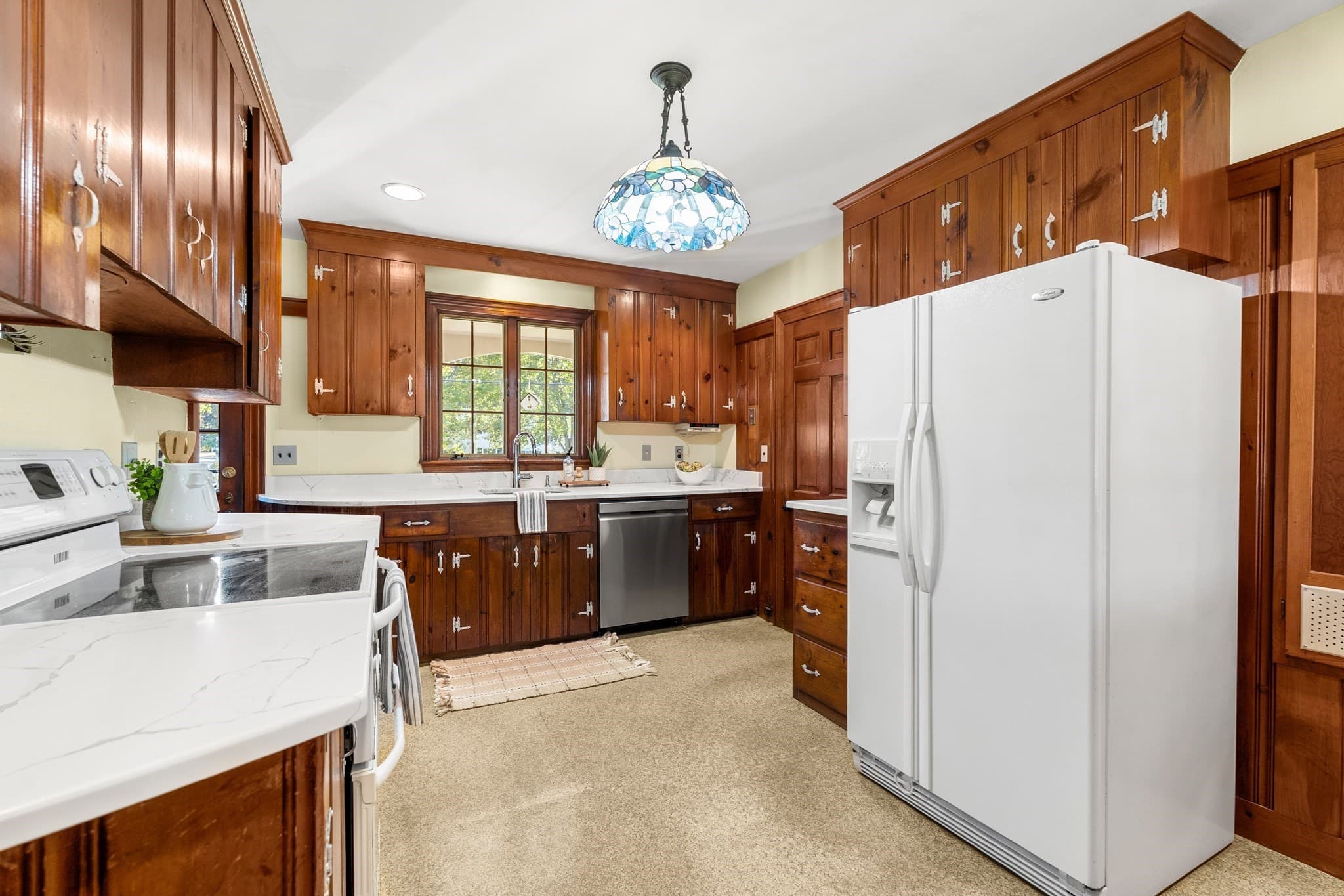 Single Family Residence at 20 Rivercliff Rd, Lowell MA 01852, photo 12 of 28