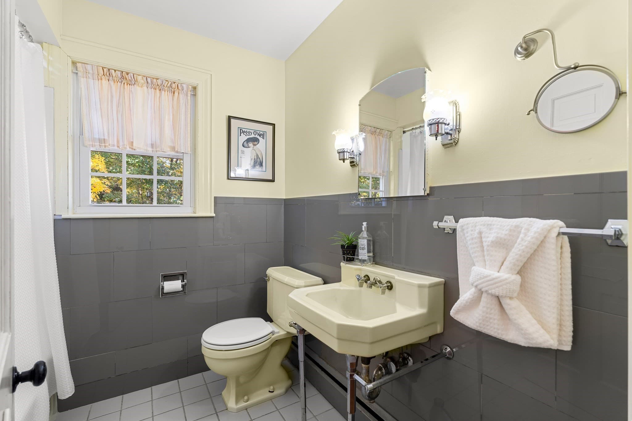 Single Family Residence at 20 Rivercliff Rd, Lowell MA 01852, photo 22 of 28