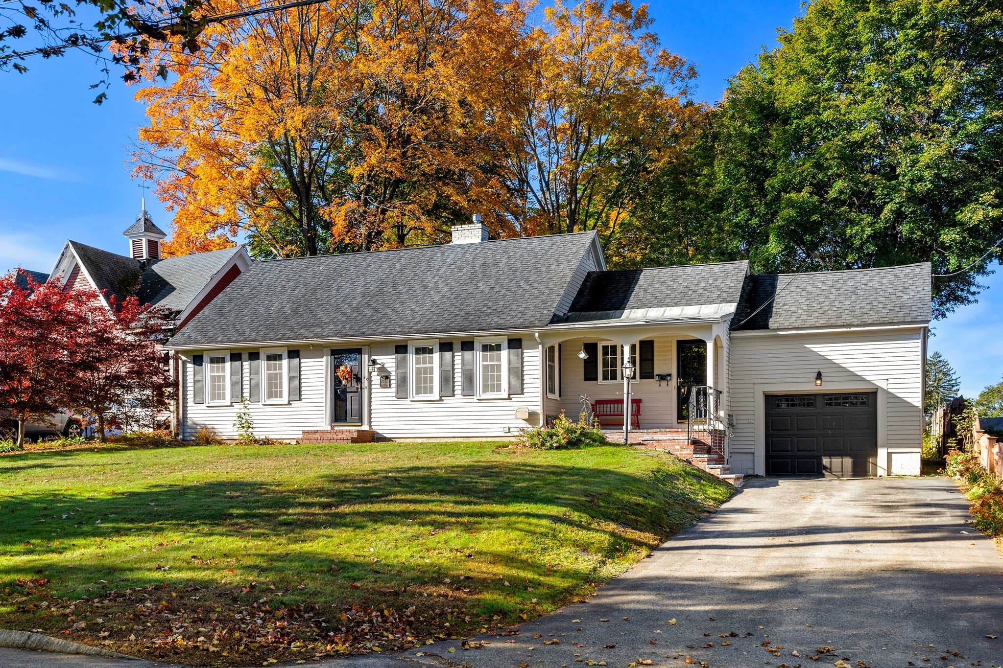 20 Rivercliff Rd, Lowell MA 01852