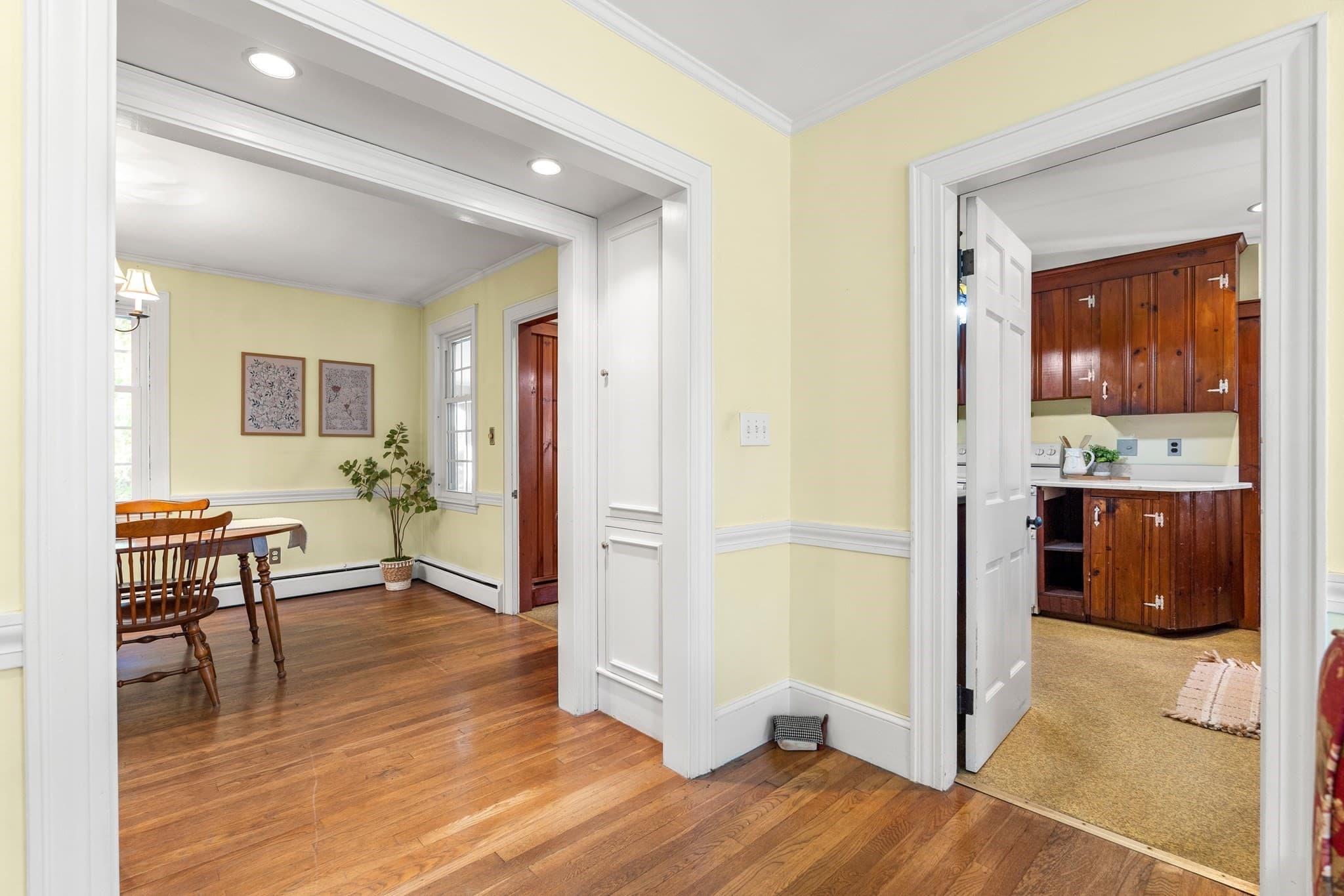 Single Family Residence at 20 Rivercliff Rd, Lowell MA 01852, photo 9 of 28