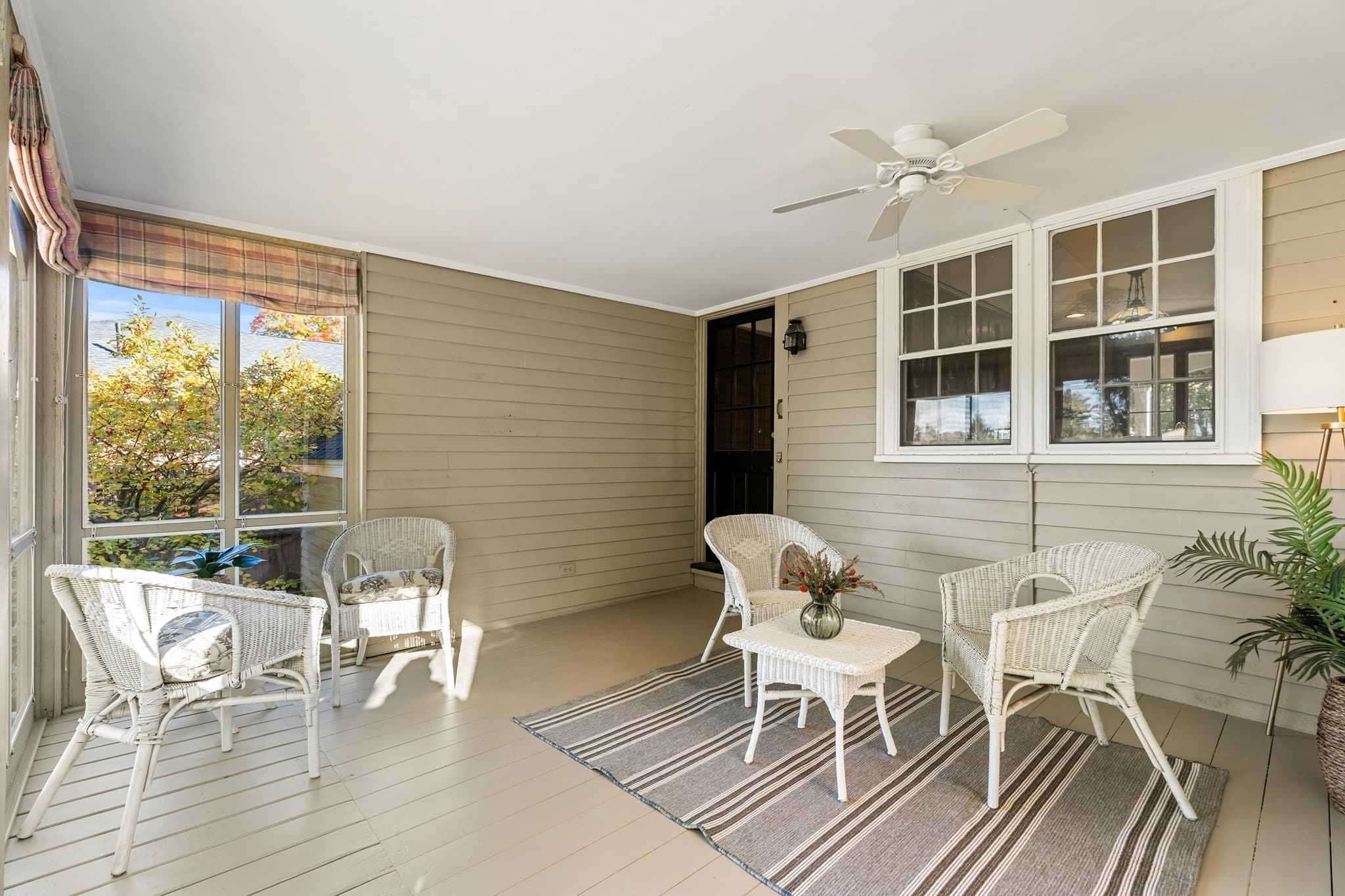 Single Family Residence at 20 Rivercliff Rd, Lowell MA 01852, photo 24 of 28