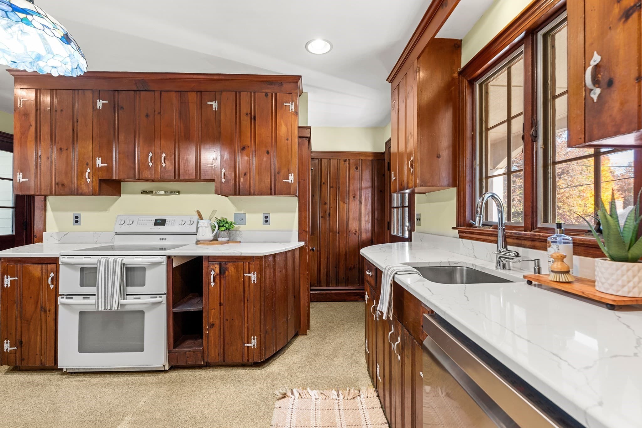 Single Family Residence at 20 Rivercliff Rd, Lowell MA 01852, photo 15 of 28