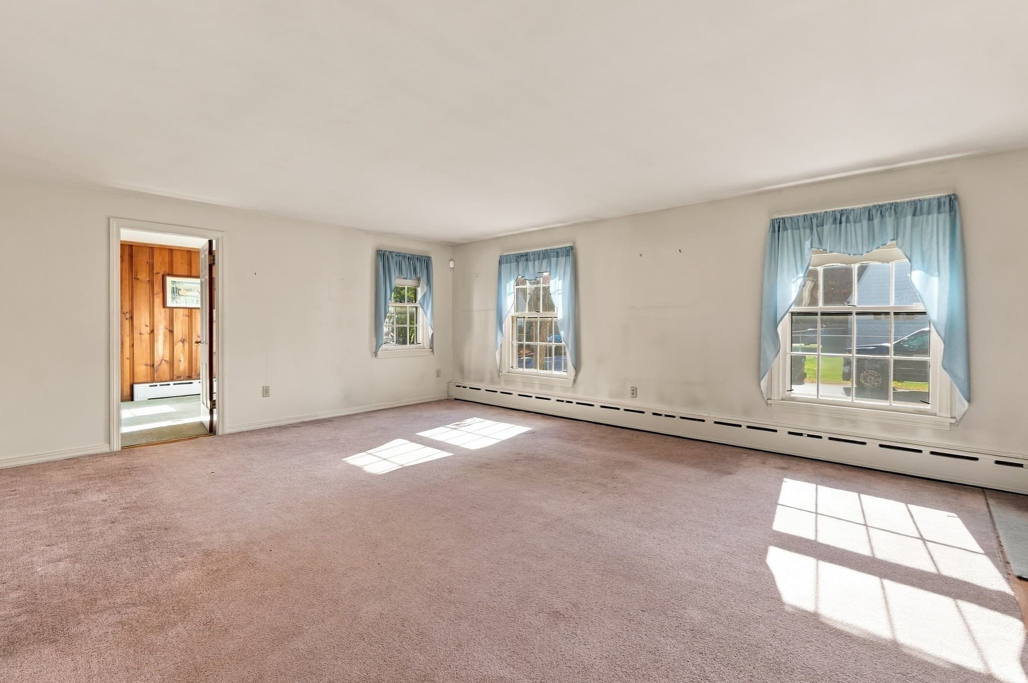 Single Family Residence at 21 Vernon St, Oxford MA 01540, photo 9 of 42