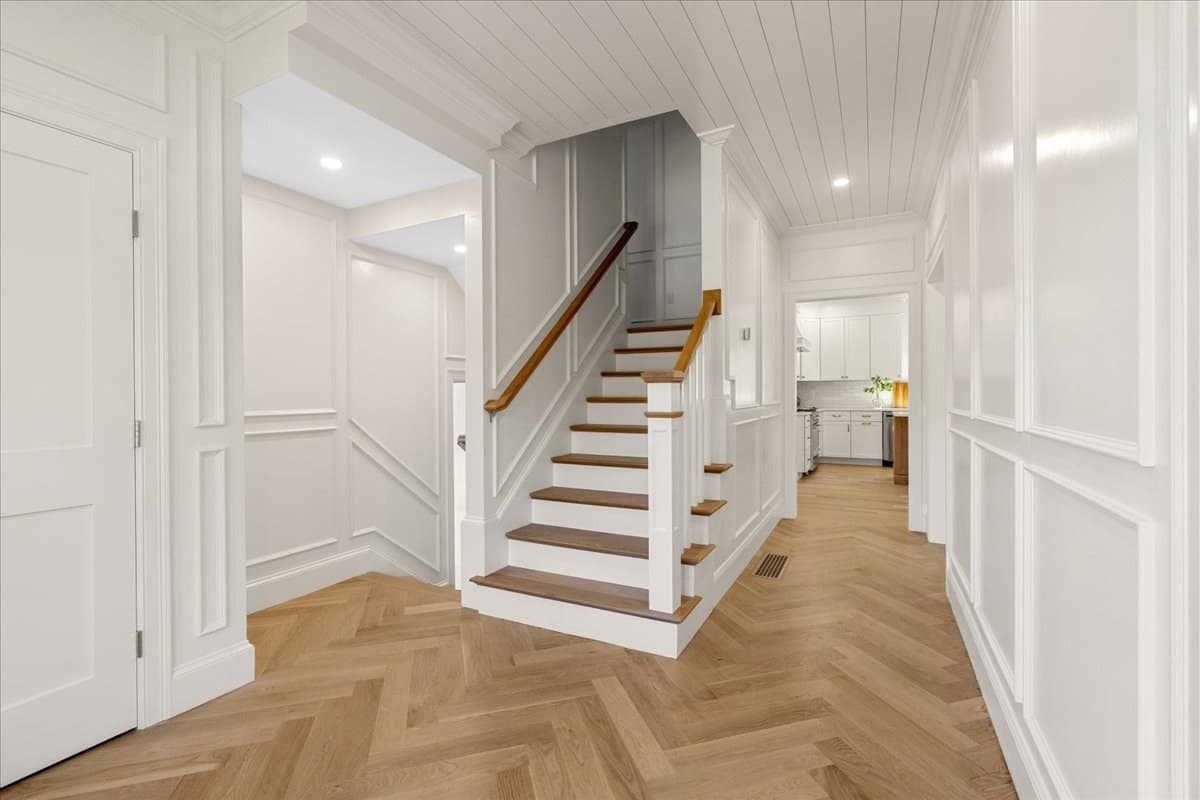 Single Family Residence at 5 Adelaide Way, Marshfield MA 02050, photo 2 of 33