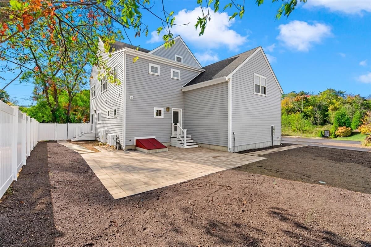 Single Family Residence at 5 Adelaide Way, Marshfield MA 02050, photo 24 of 33