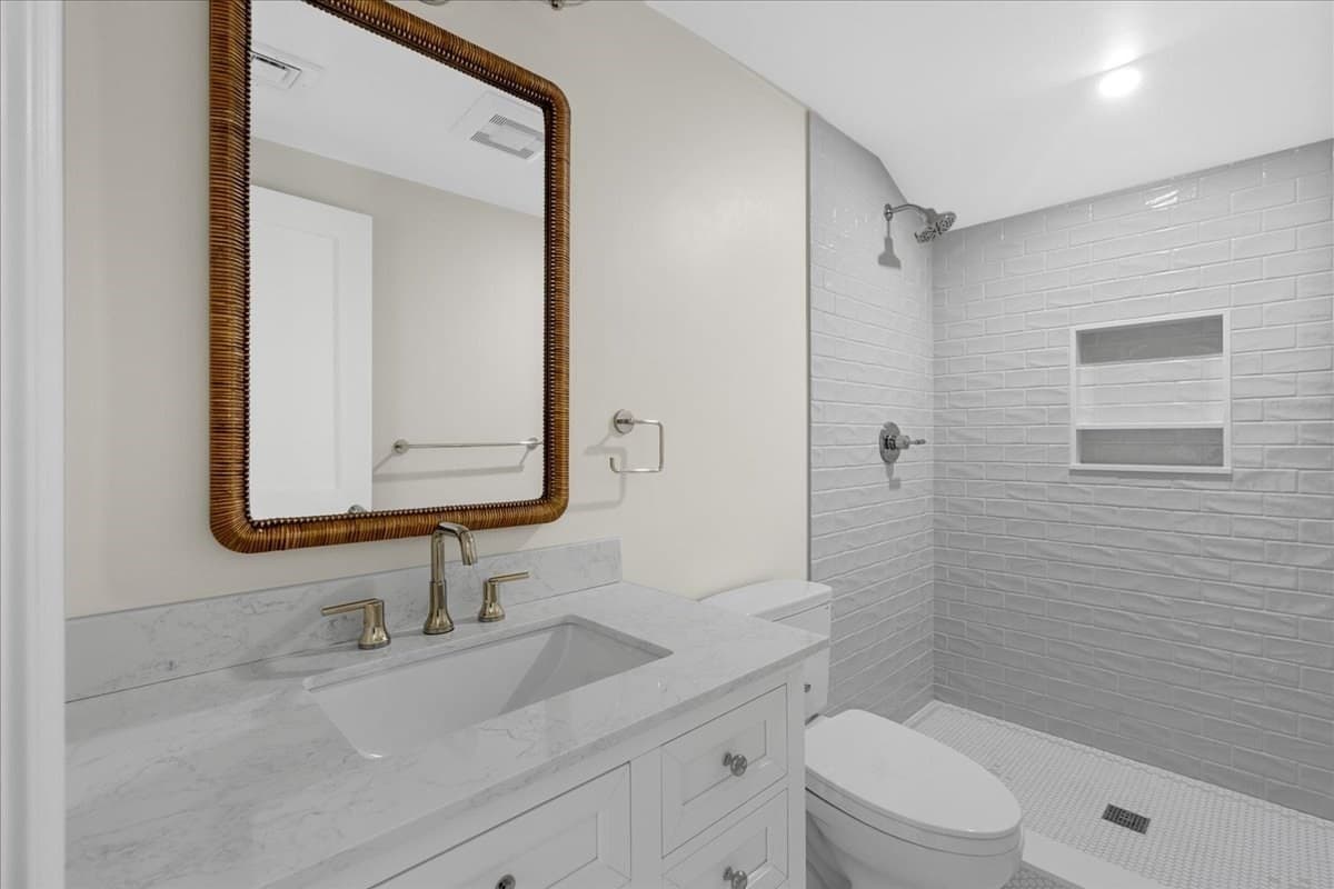 Single Family Residence at 5 Adelaide Way, Marshfield MA 02050, photo 15 of 33