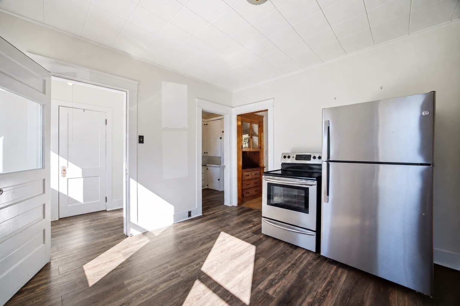 Single Family Residence at 25 Park Ave, Greenfield MA 01301, photo 13 of 36