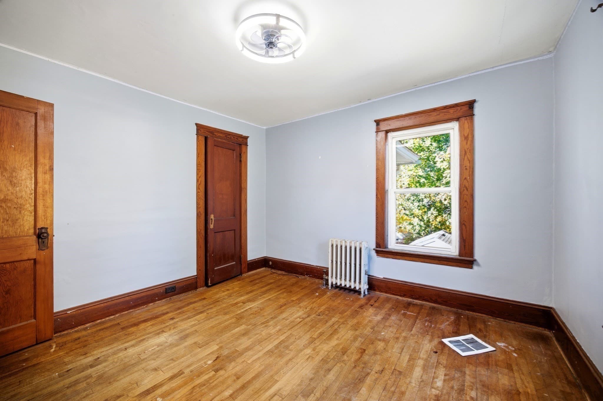 Single Family Residence at 25 Park Ave, Greenfield MA 01301, photo 30 of 36