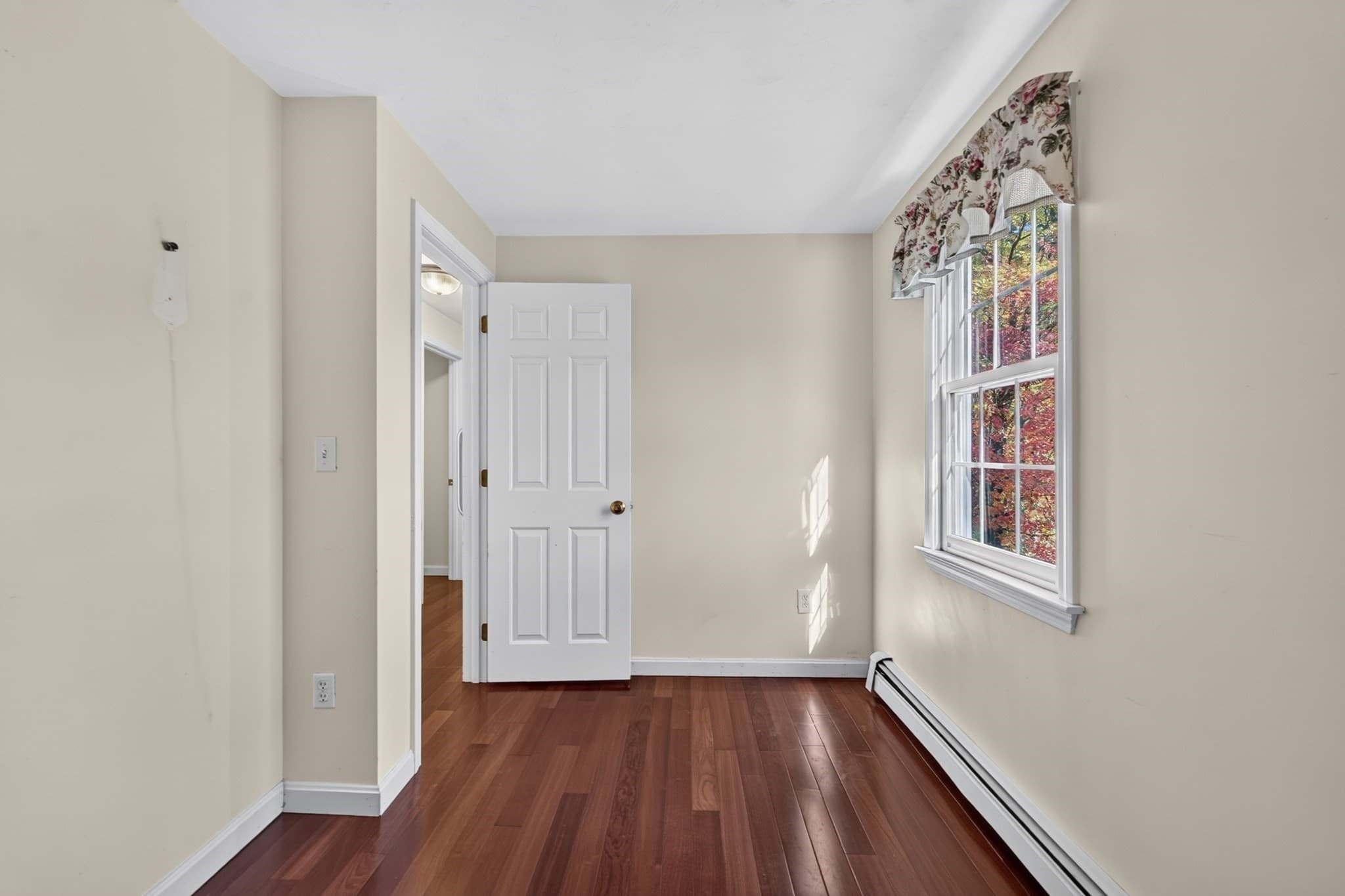 Single Family Residence at 9 Arbor Drive, Shrewsbury MA 01545, photo 25 of 31