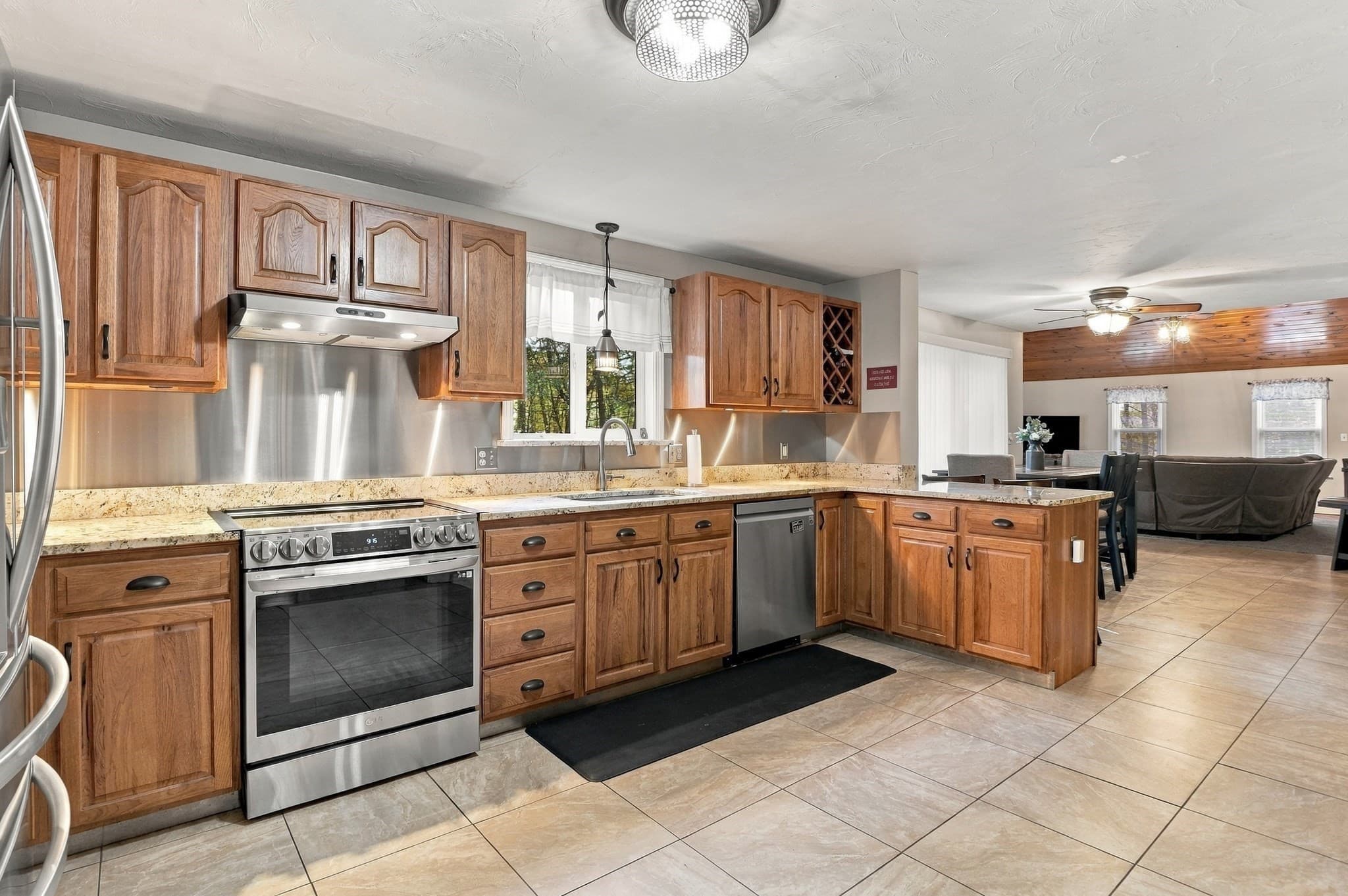 Single Family Residence at 23 Talon Drive, Millville MA 01529, photo 8 of 42