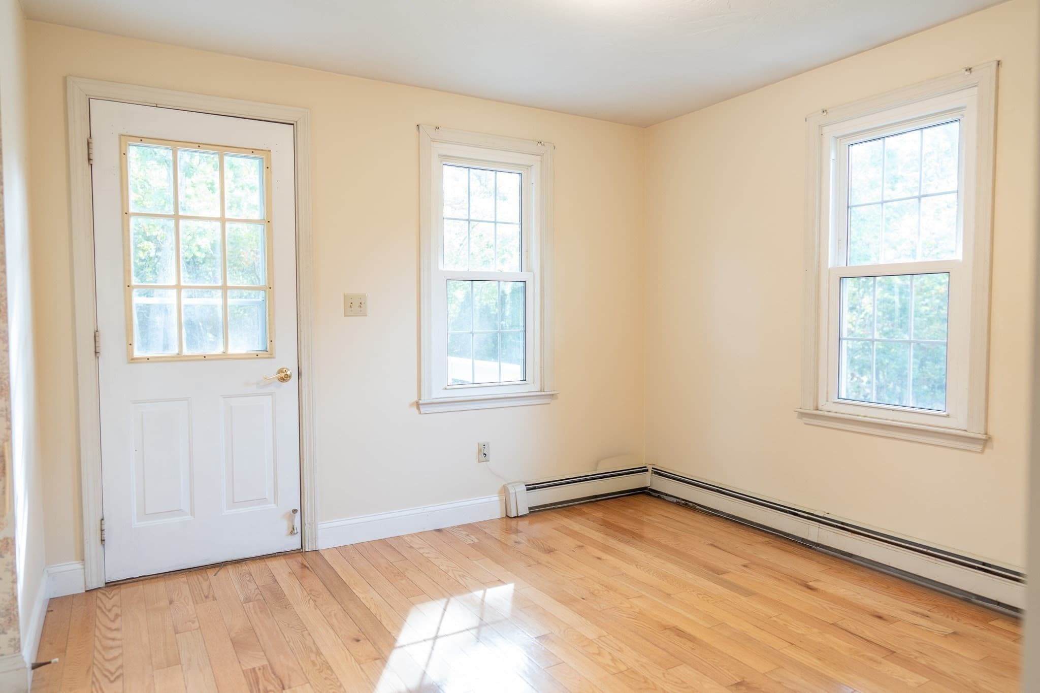 Single Family Residence at 174 S Yarmouth Rd, Dennis MA 02638, photo 9 of 24