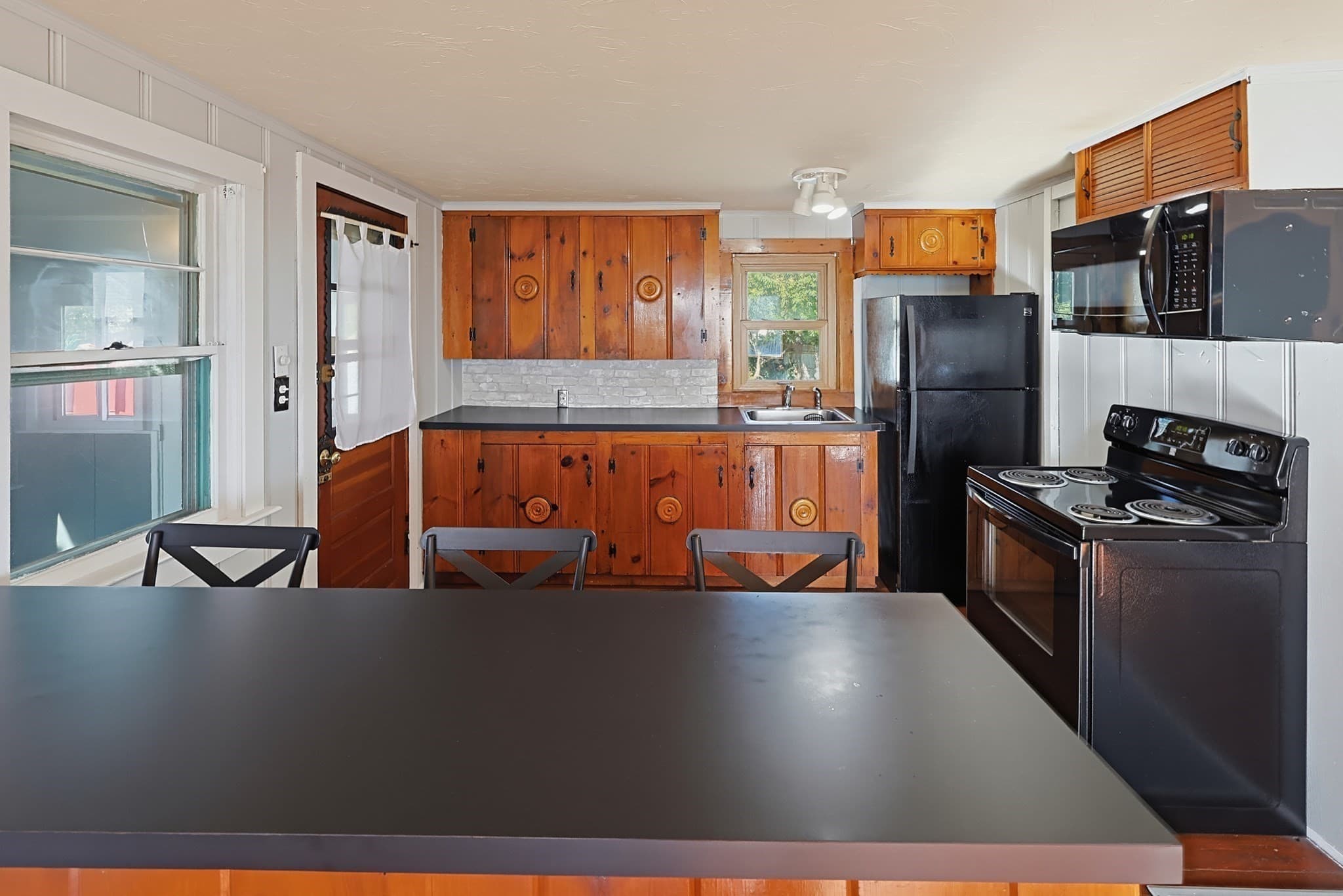 Single Family Residence at 29 Janet St, Plymouth MA 02360, photo 10 of 39
