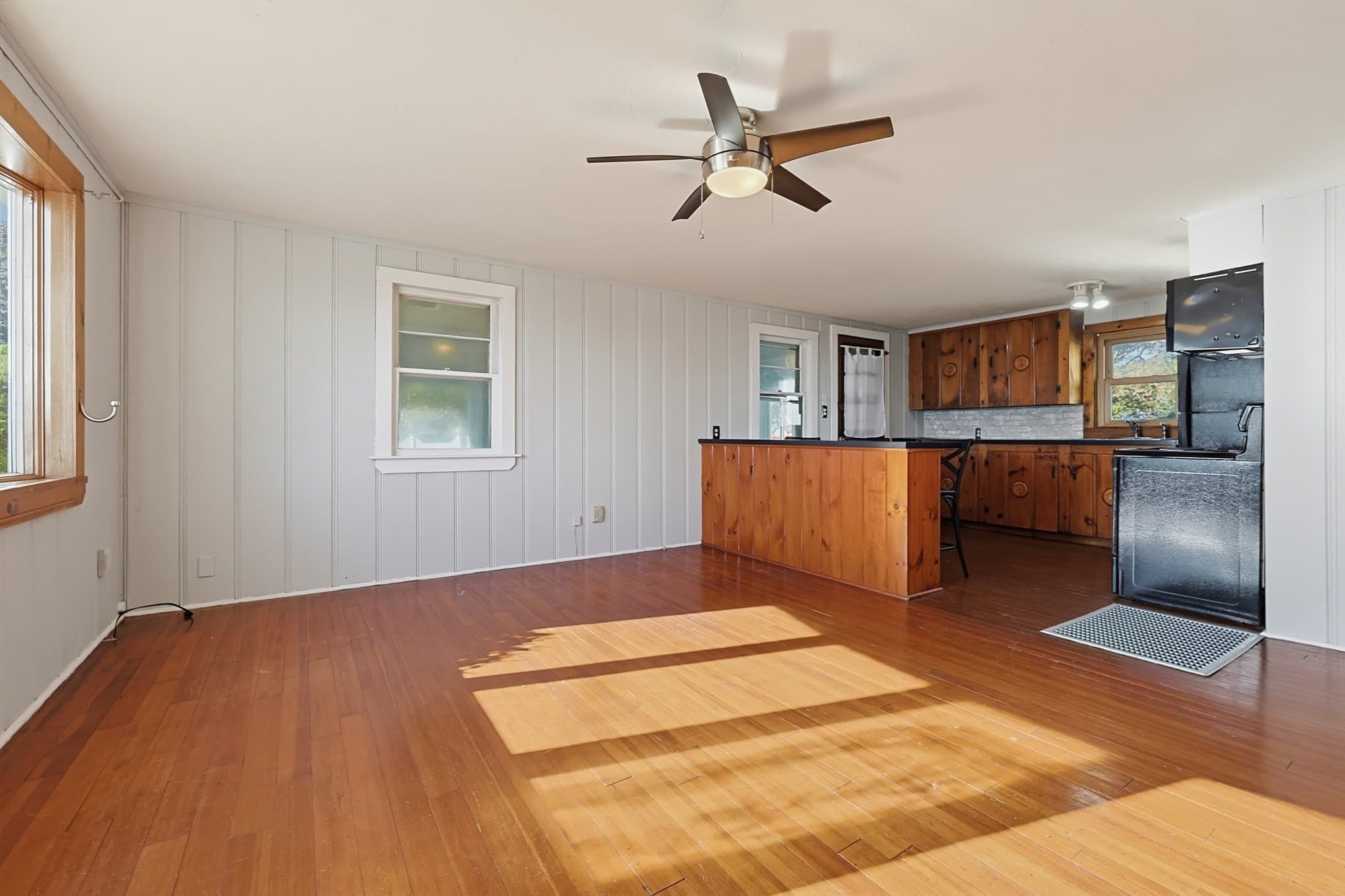 Single Family Residence at 29 Janet St, Plymouth MA 02360, photo 15 of 39