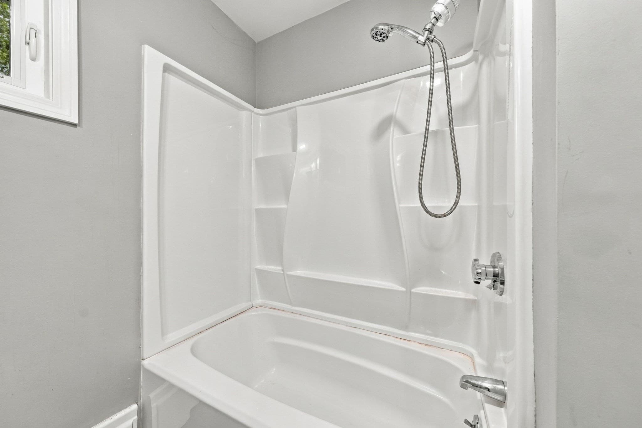 2 Family - 2 Units Side by Side at 655 Gardners Neck Rd, Swansea MA 02777, photo 22 of 42