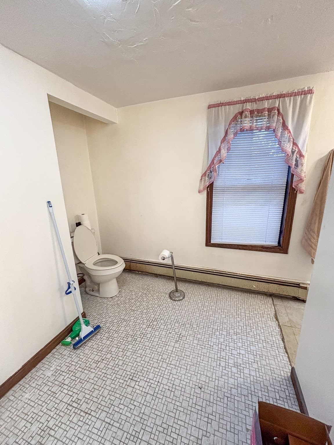 Single Family Residence at 30 Western Ave, Saugus MA 01906, photo 26 of 35