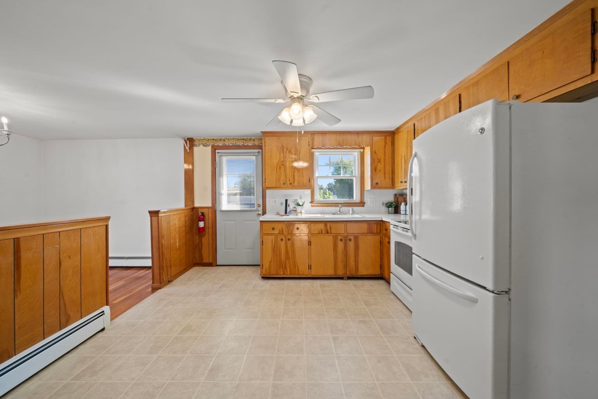 Single Family Residence at 2 Wolcott Road, Saugus MA 01906, photo 6 of 36
