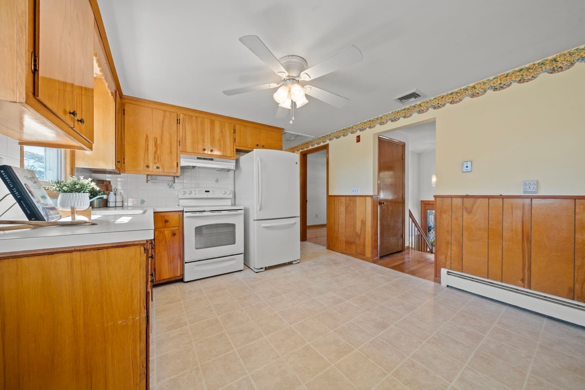 Single Family Residence at 2 Wolcott Road, Saugus MA 01906, photo 5 of 36