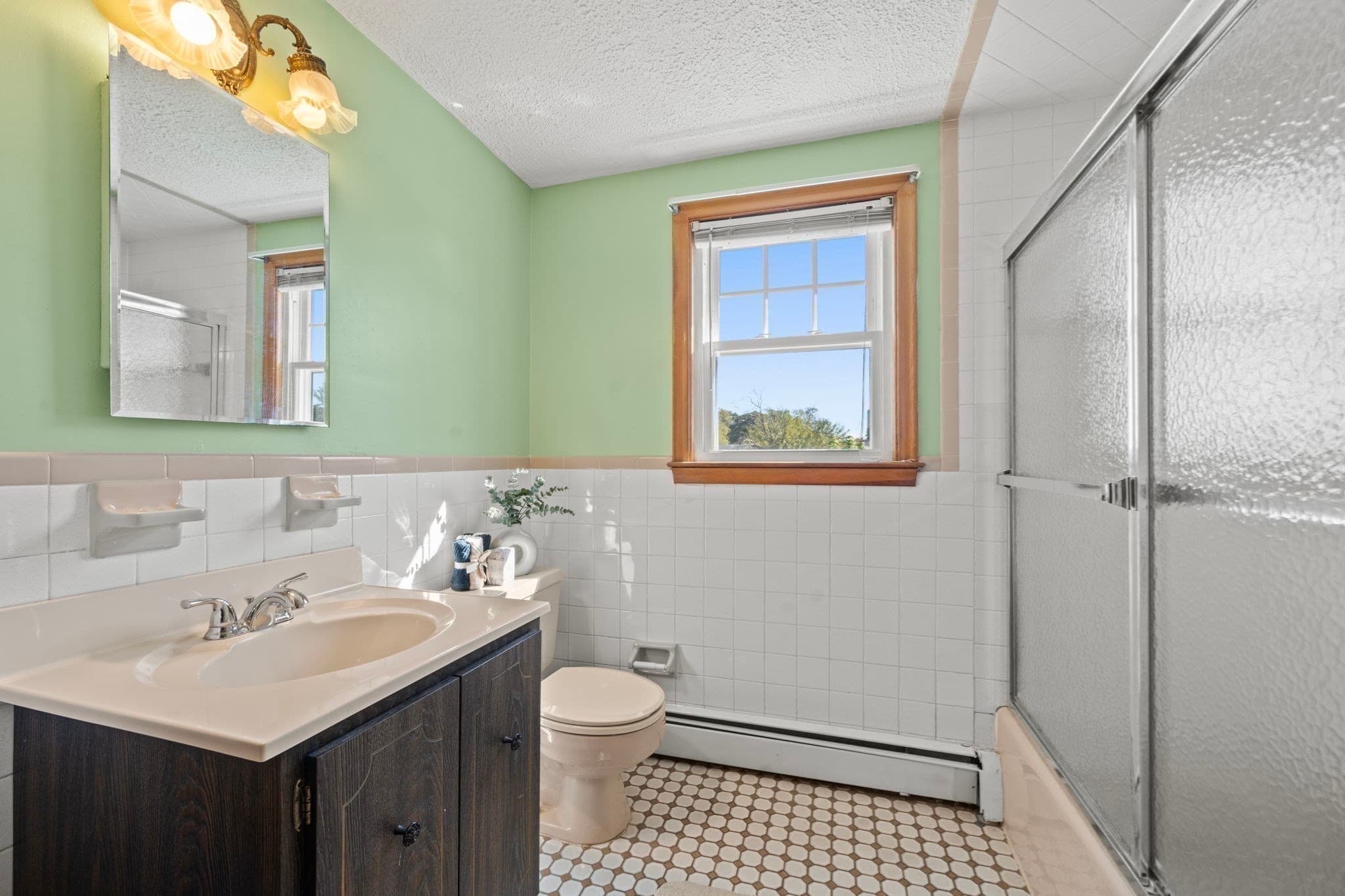 Single Family Residence at 2 Wolcott Road, Saugus MA 01906, photo 19 of 36
